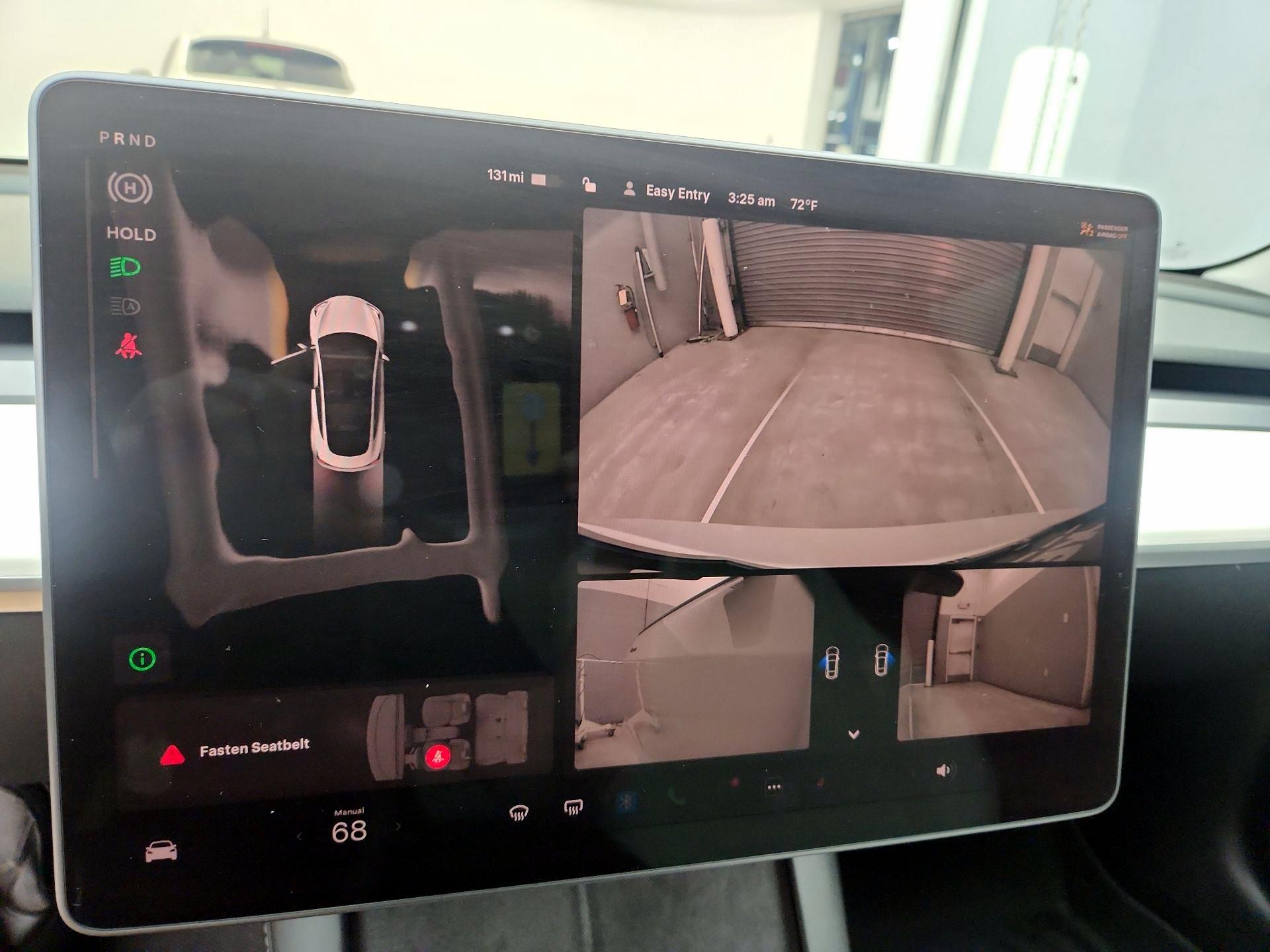 Thumbnail: 2022 Tesla Model 3 - 14
