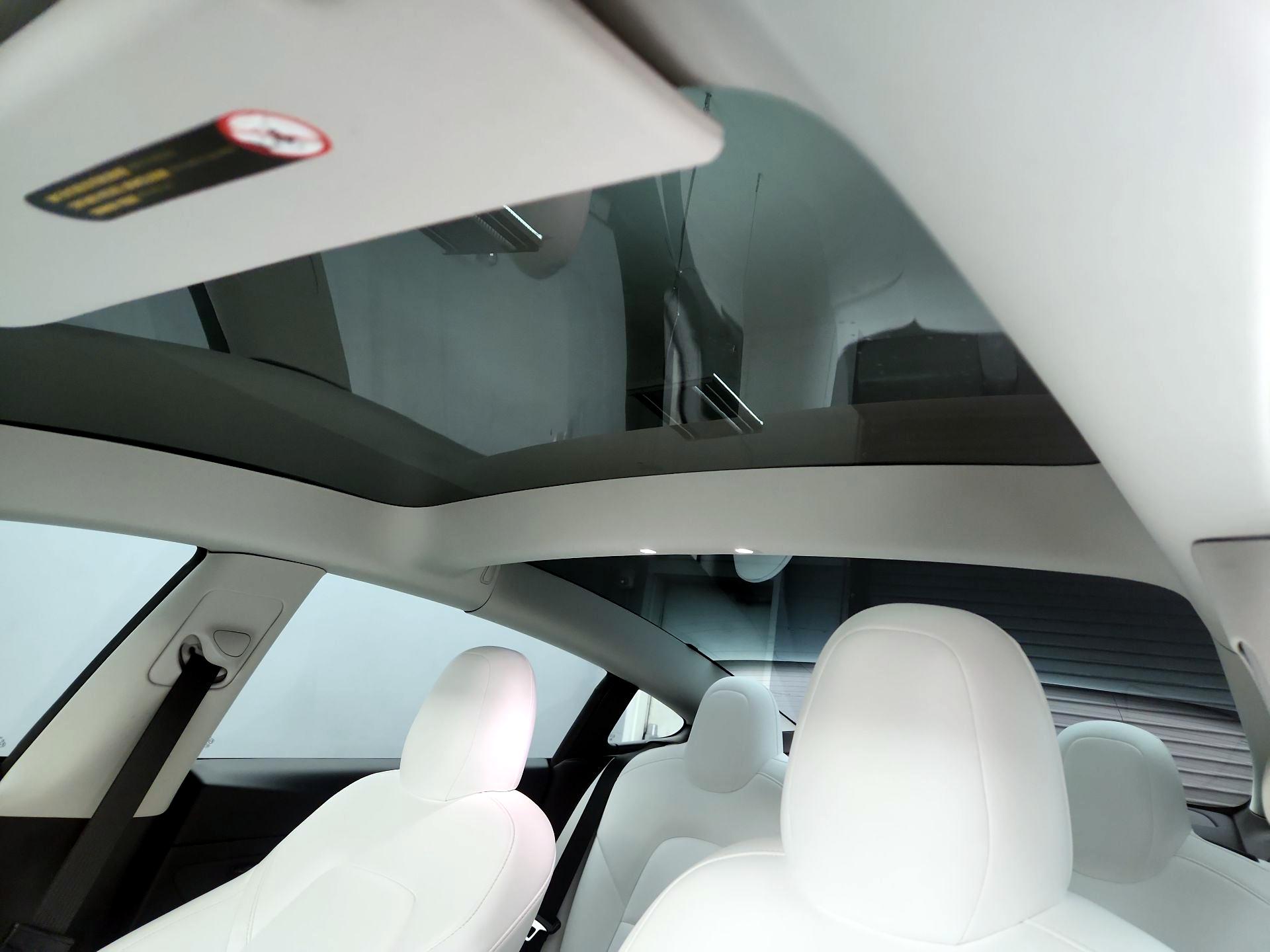 Thumbnail: 2022 Tesla Model 3 - 19