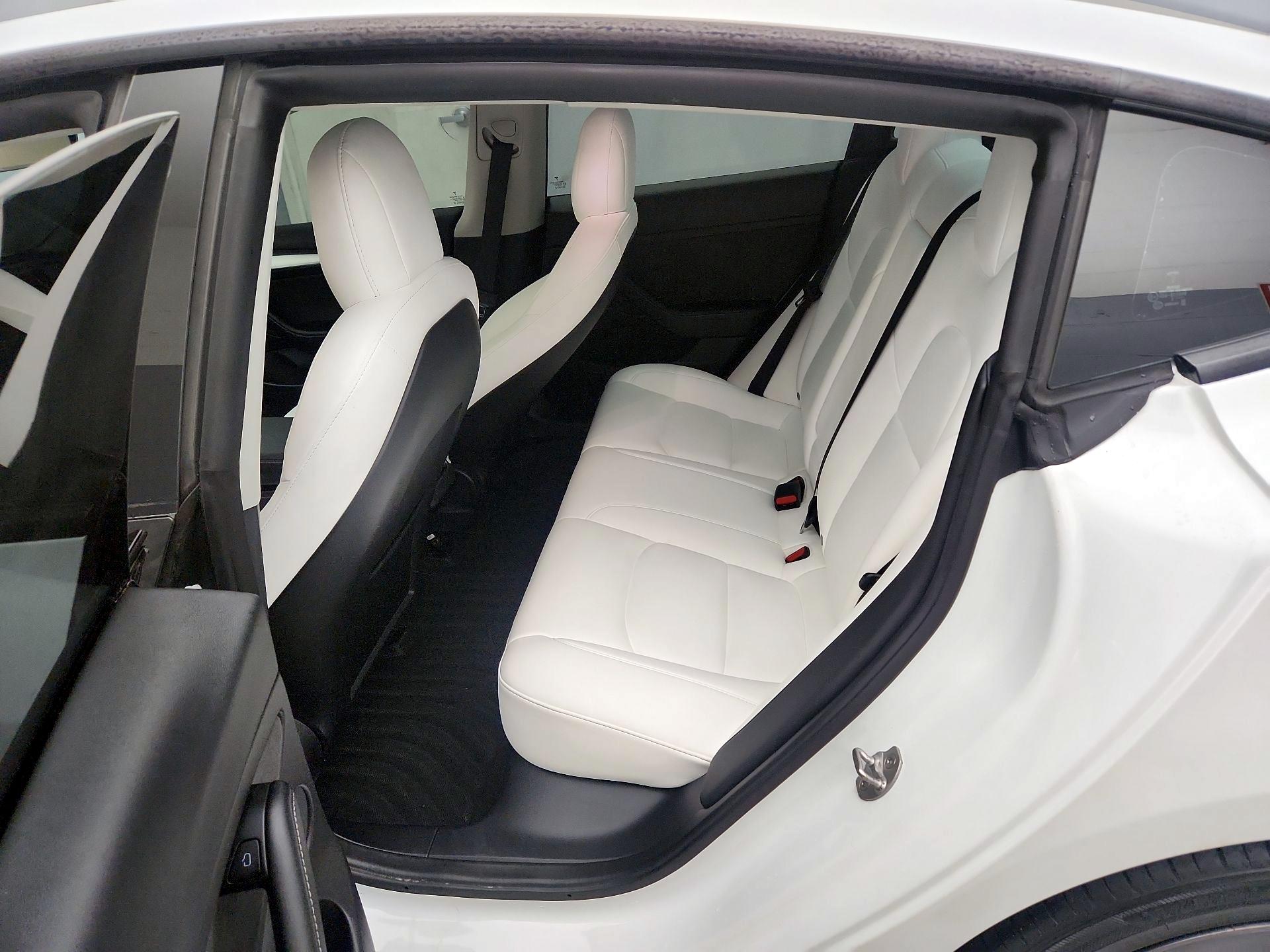 Thumbnail: 2022 Tesla Model 3 - 20
