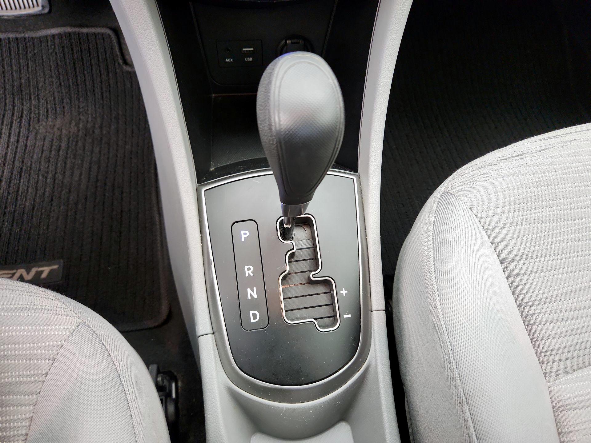 Thumbnail: 2016 Hyundai Accent - 16