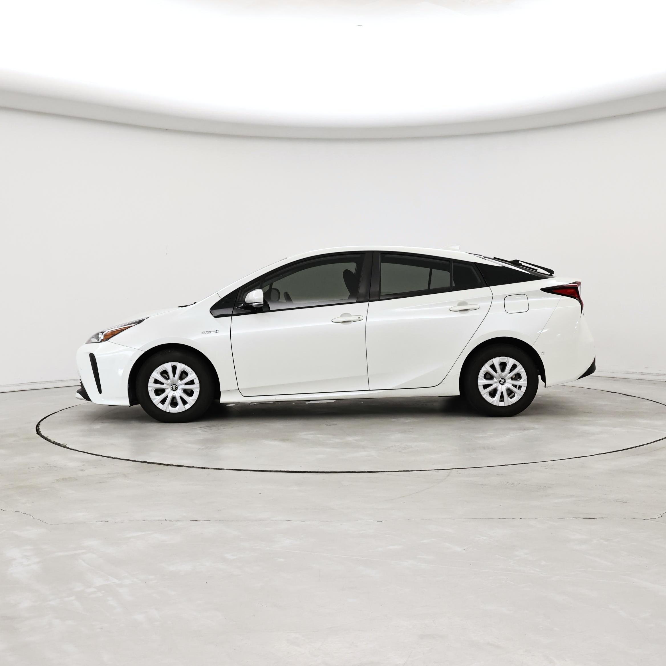 Thumbnail: 2020 Toyota Prius - 3