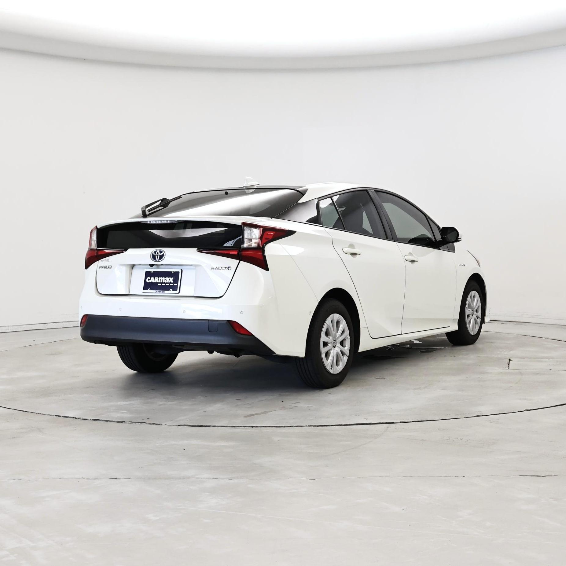 Thumbnail: 2020 Toyota Prius - 8