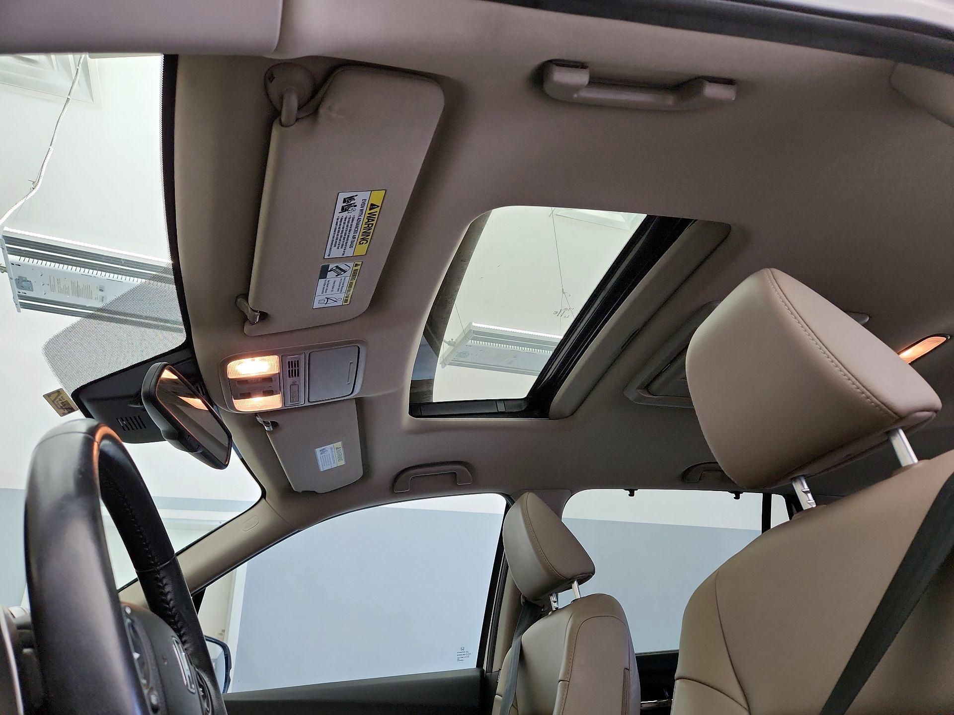 Thumbnail: 2016 Honda Pilot - 19