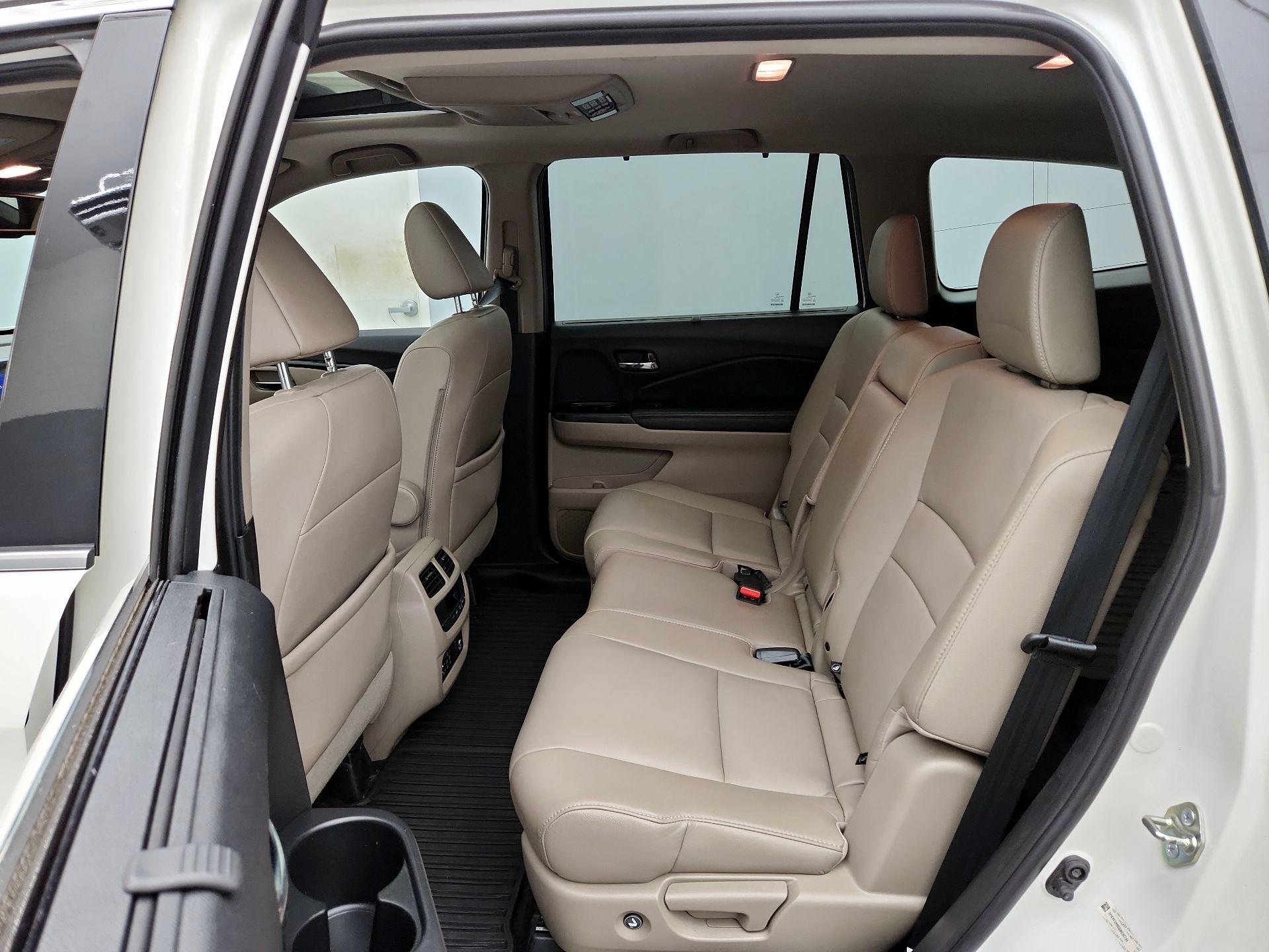 Thumbnail: 2016 Honda Pilot - 20