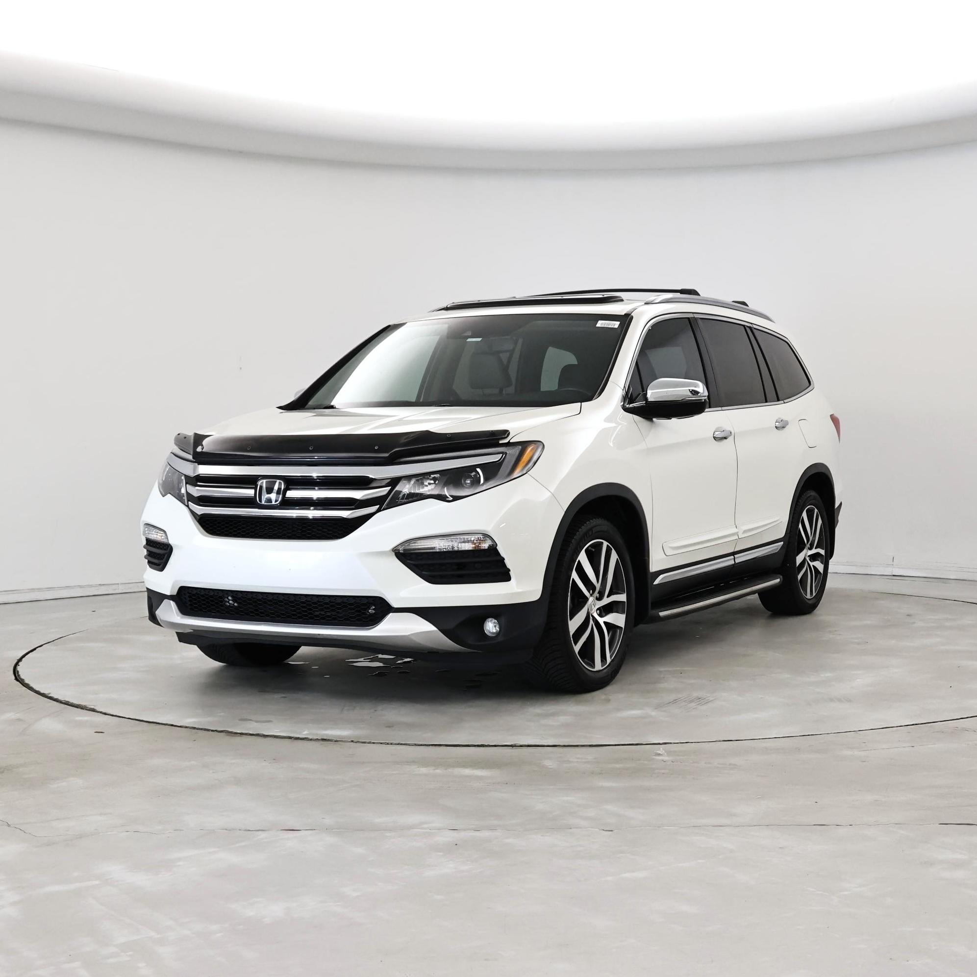 Thumbnail: 2016 Honda Pilot - 4