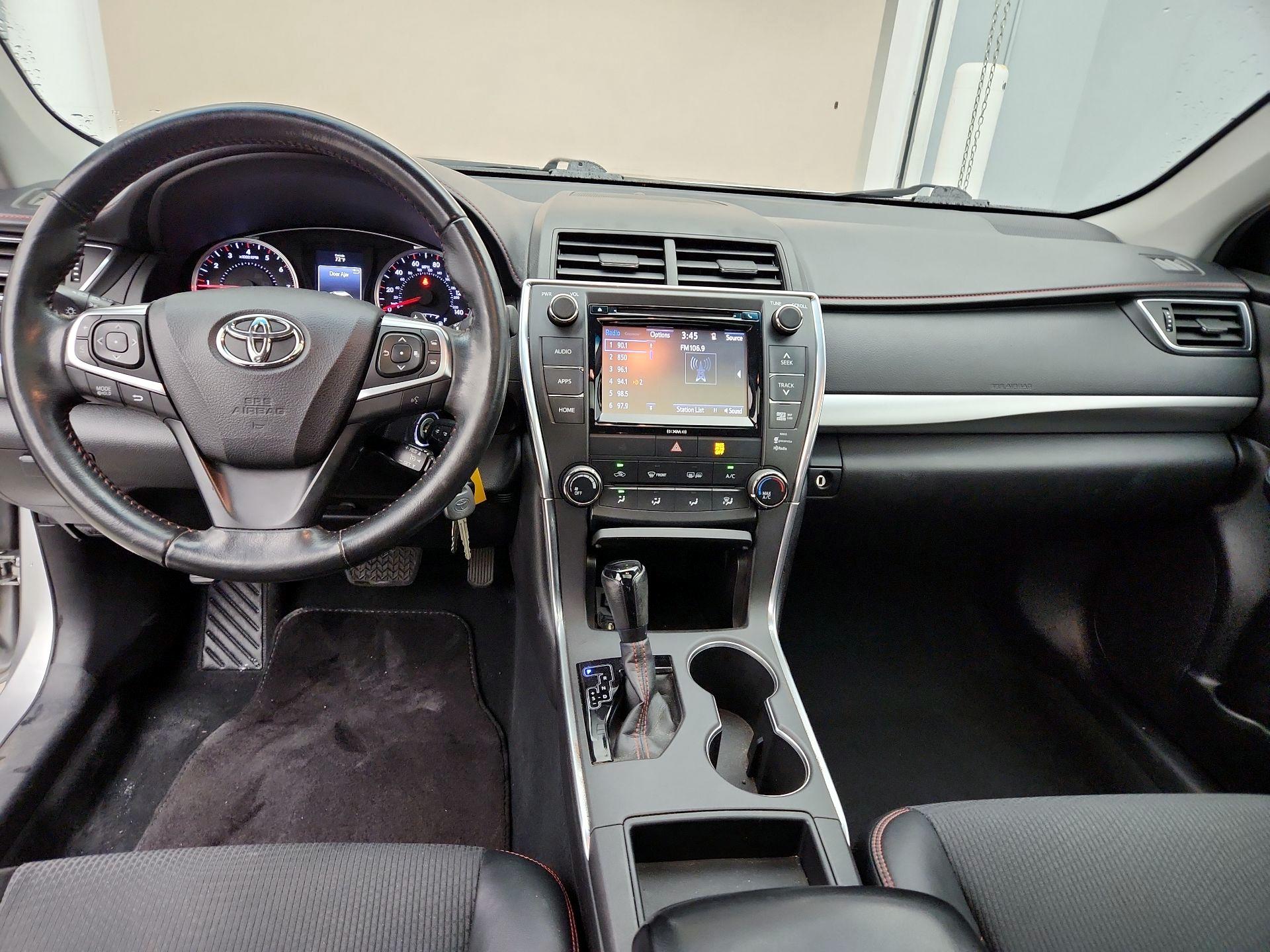 Thumbnail: 2016 Toyota Camry - 9