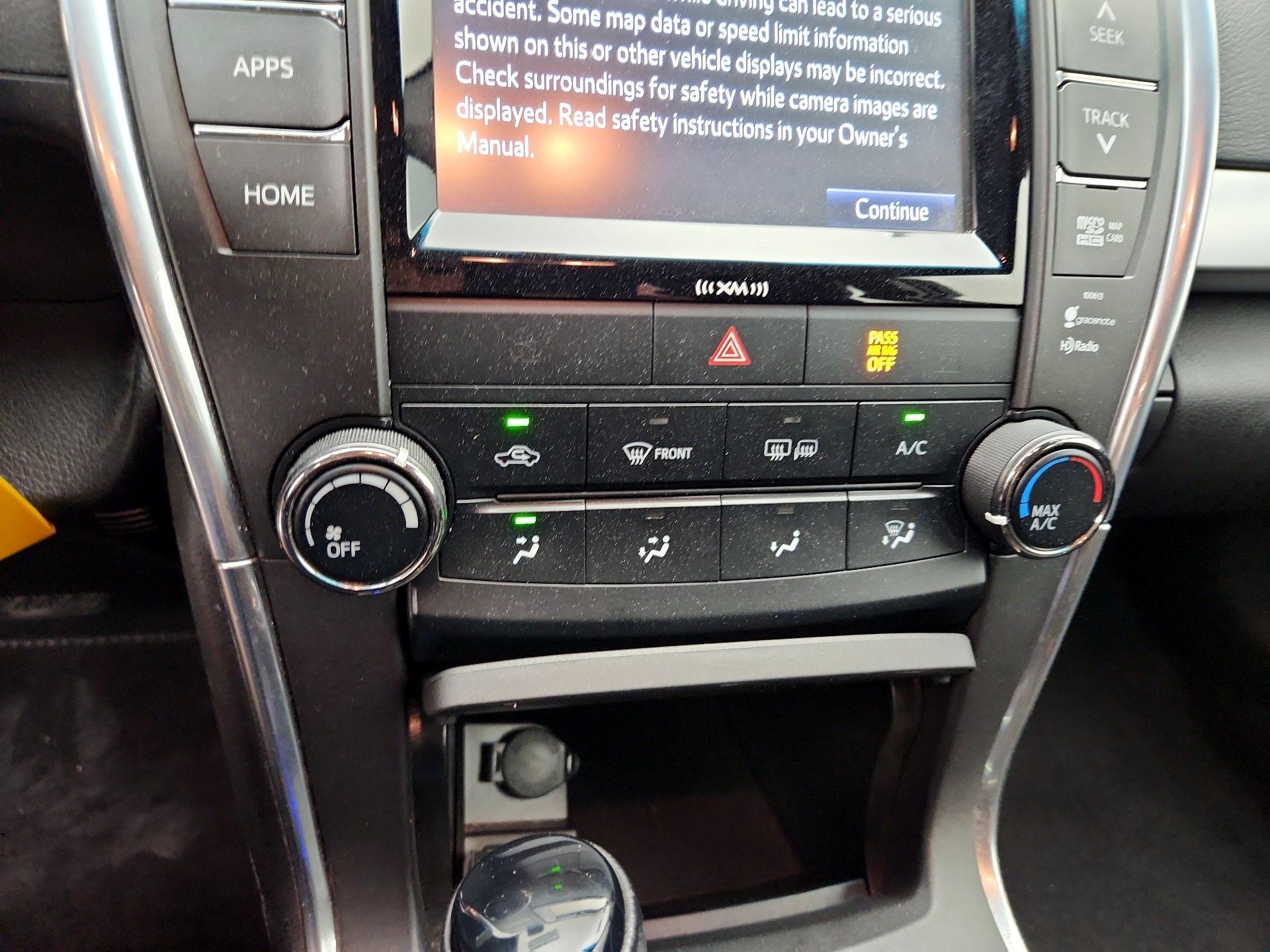 Thumbnail: 2016 Toyota Camry - 16