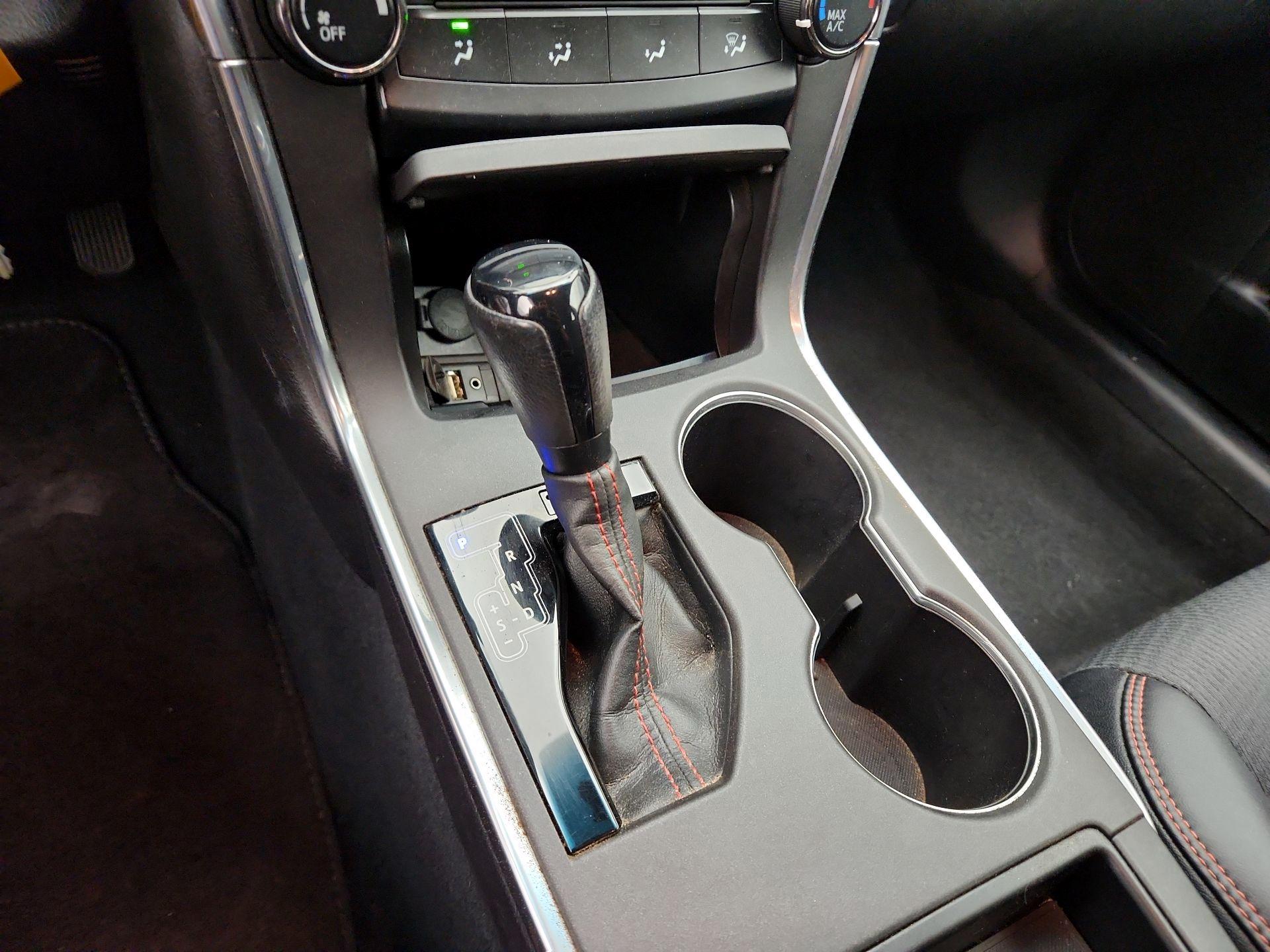 Thumbnail: 2016 Toyota Camry - 17