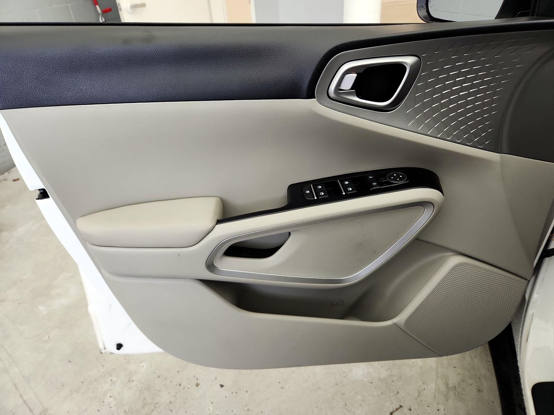 Thumbnail: 2023 Kia Soul - 12