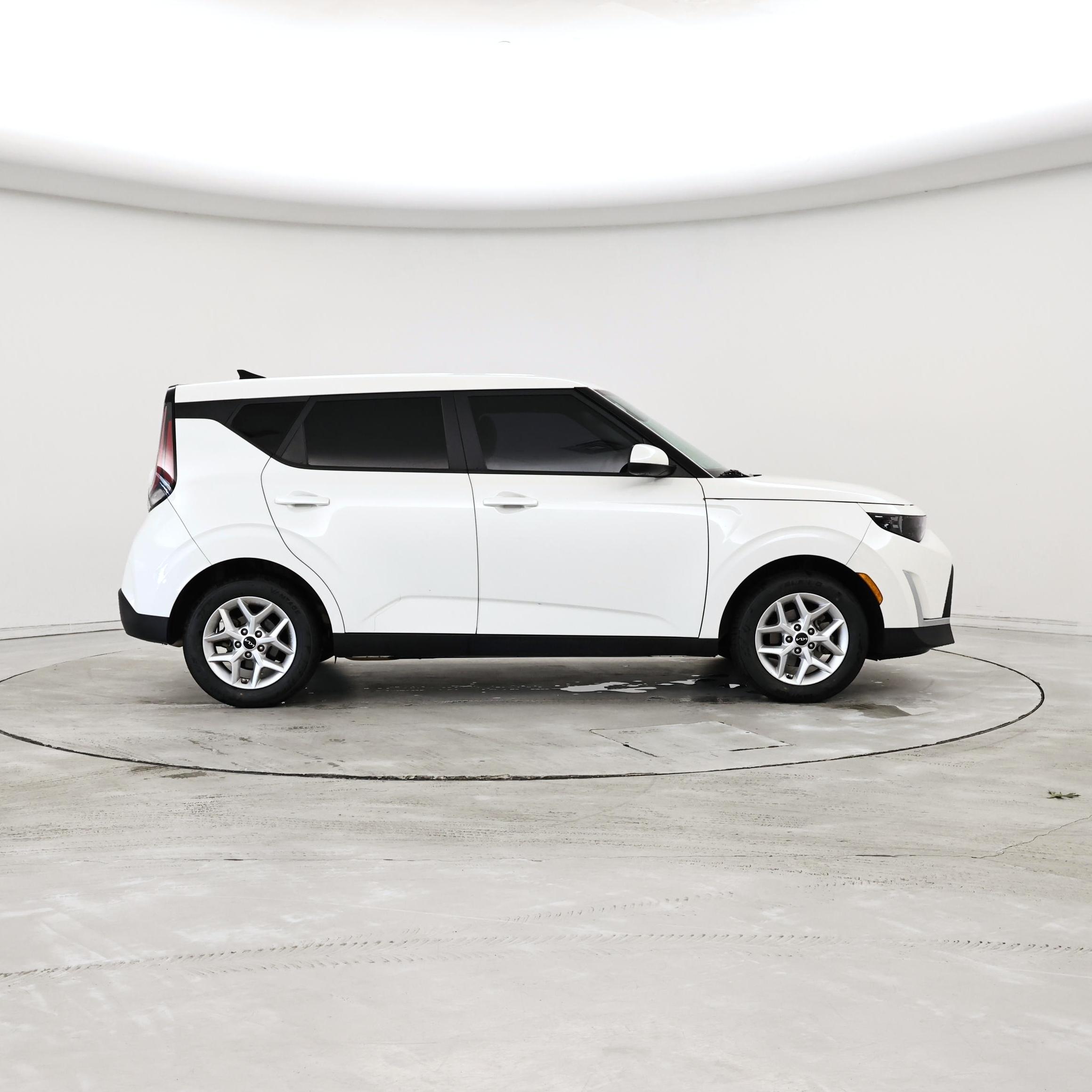 Thumbnail: 2023 Kia Soul - 7