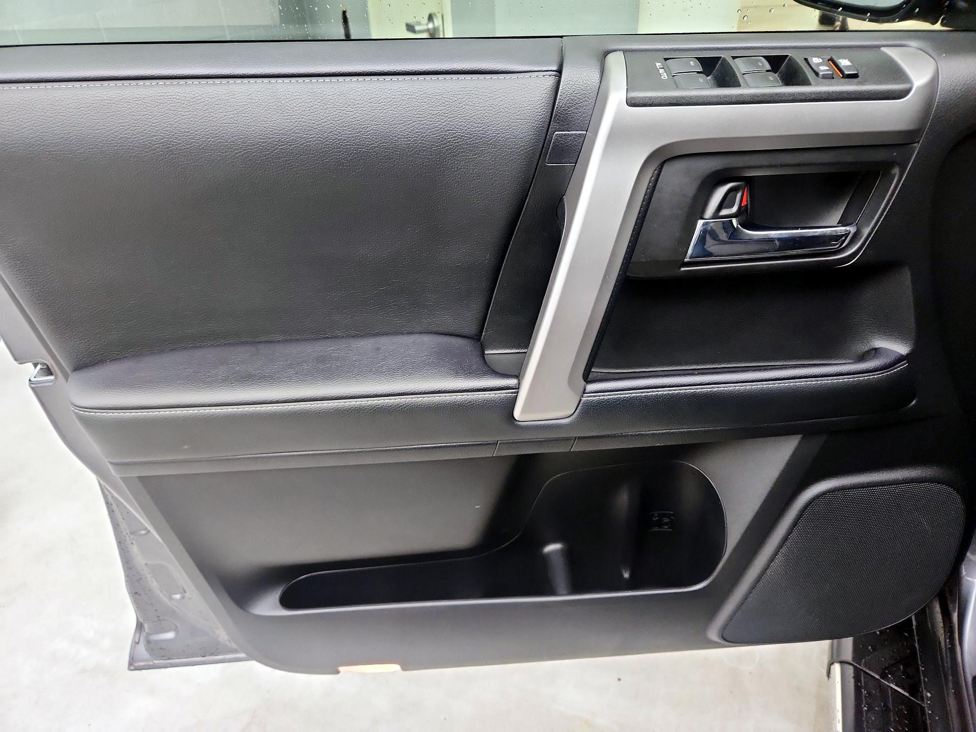 Thumbnail: 2020 Toyota 4Runner - 12