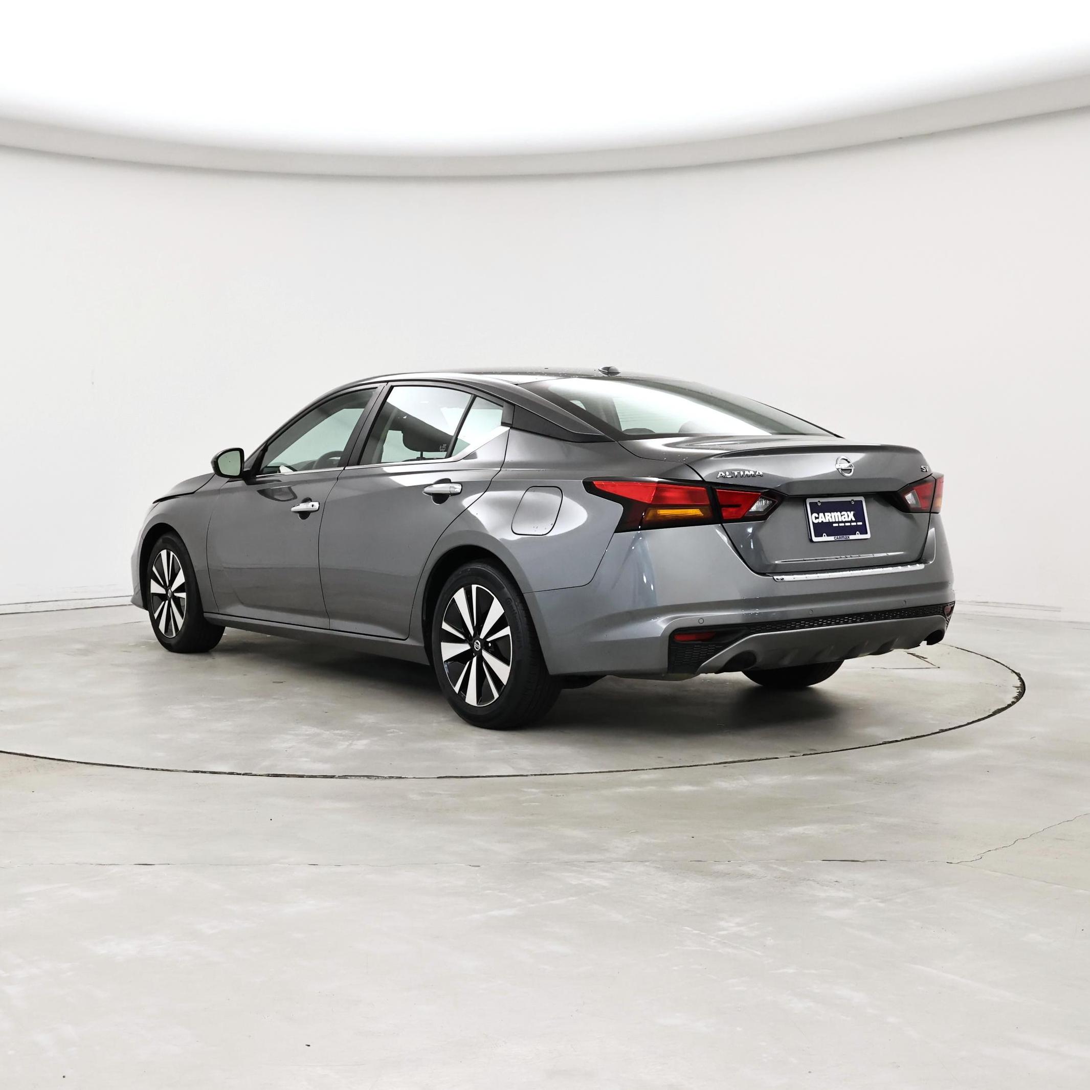 Thumbnail: 2022 Nissan Altima - 2