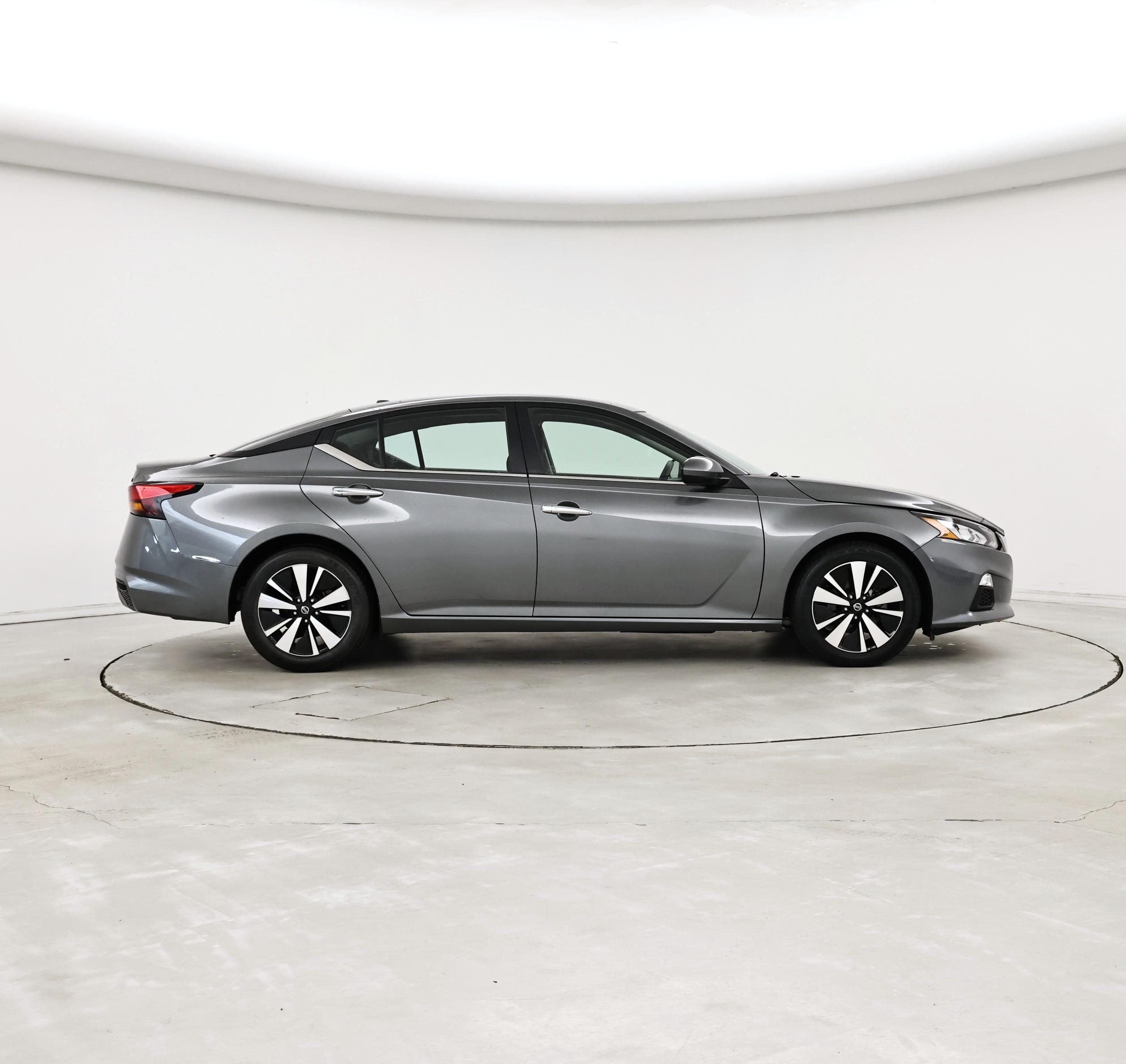 Thumbnail: 2022 Nissan Altima - 7