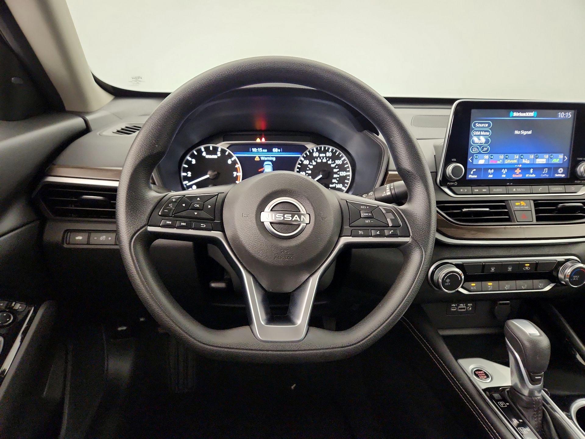 Thumbnail: 2023 Nissan Altima - 10