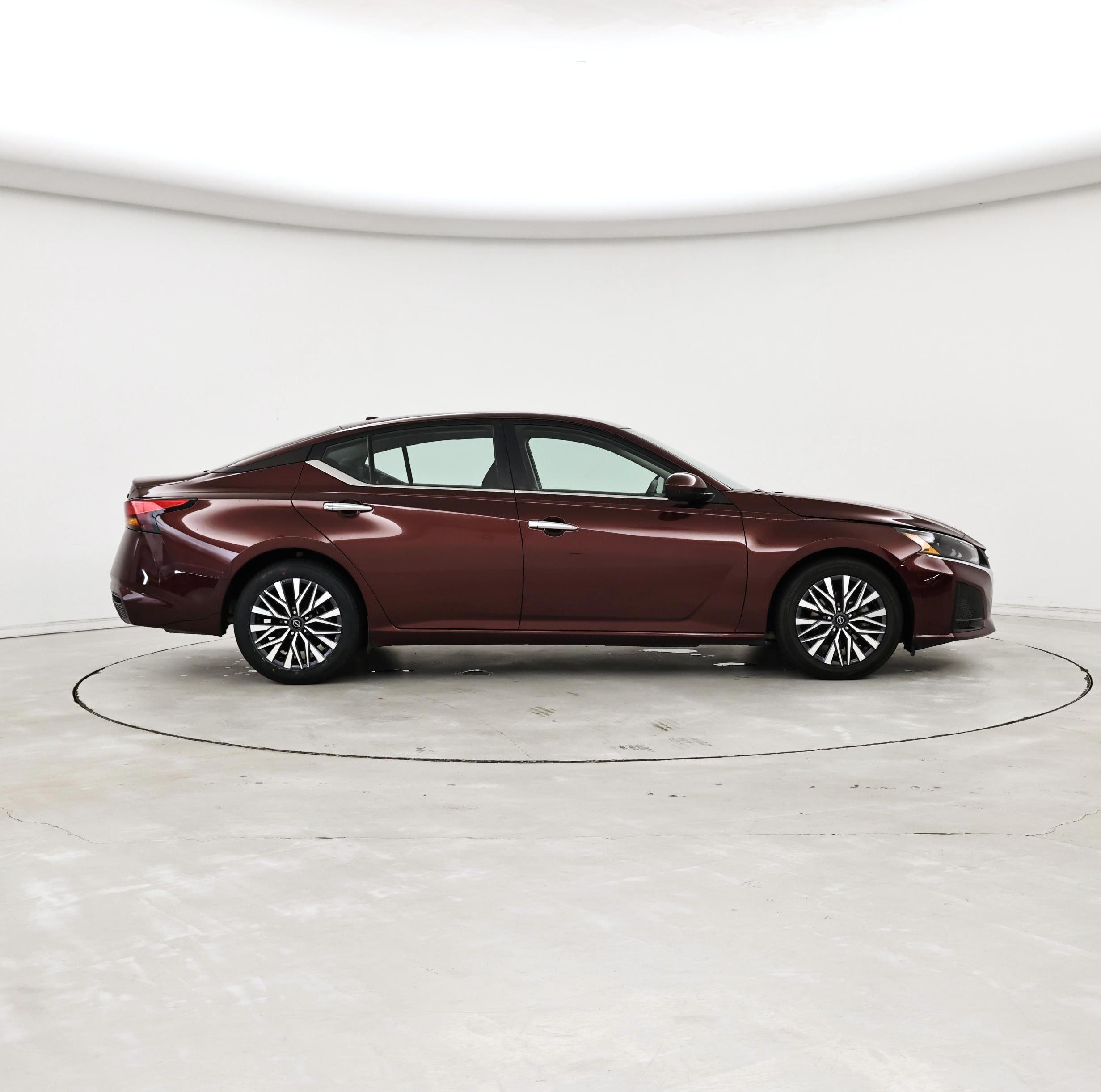 Thumbnail: 2023 Nissan Altima - 7