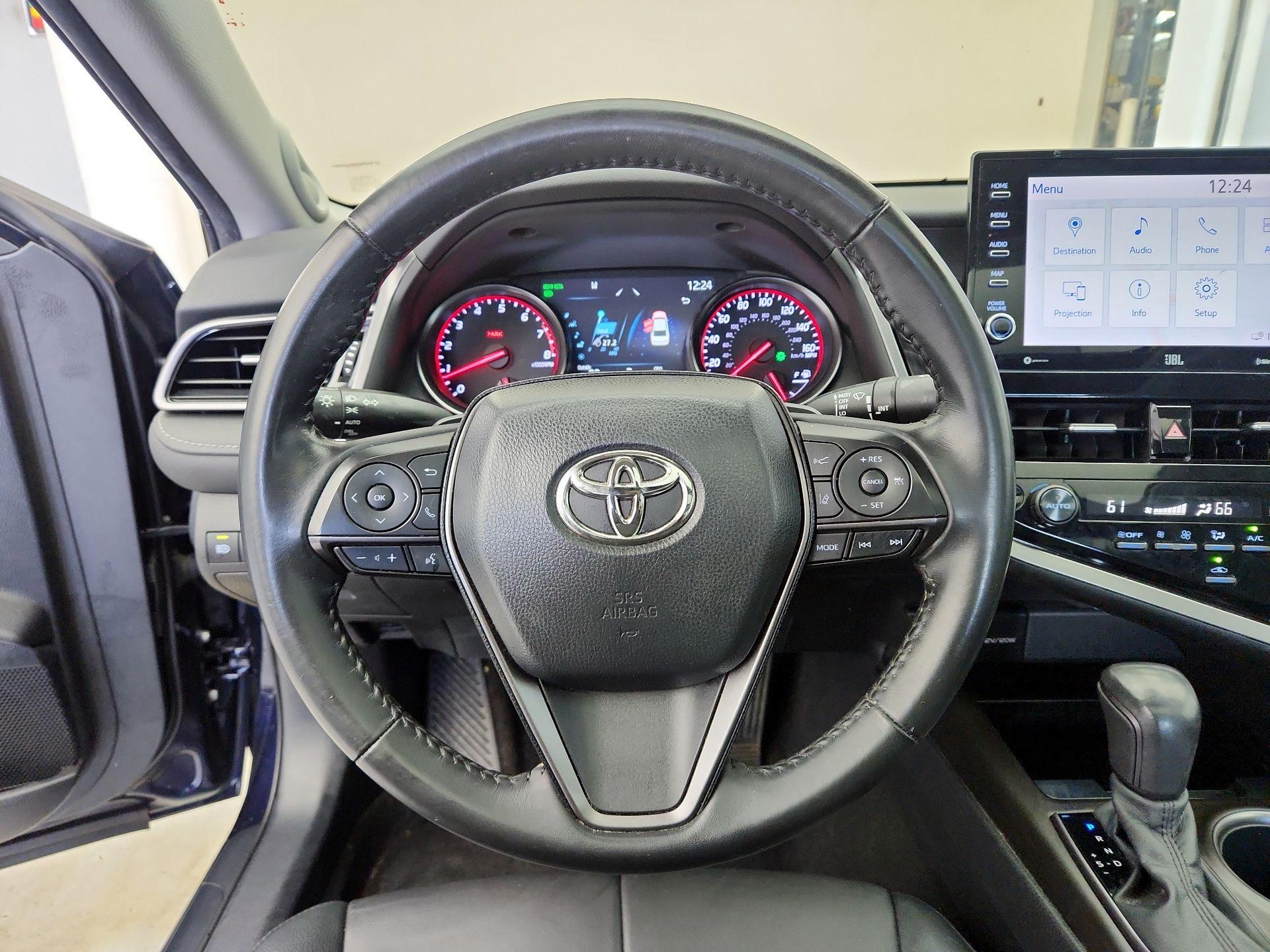 Thumbnail: 2021 Toyota Camry - 10