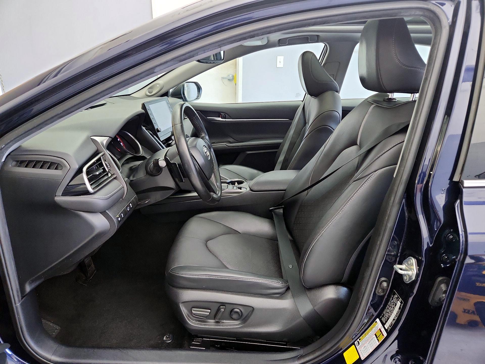 Thumbnail: 2021 Toyota Camry - 11