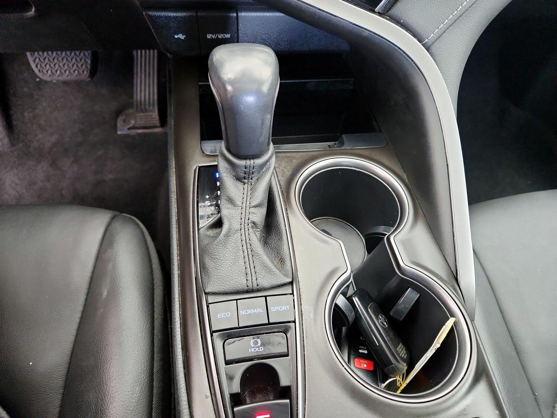 Thumbnail: 2021 Toyota Camry - 18