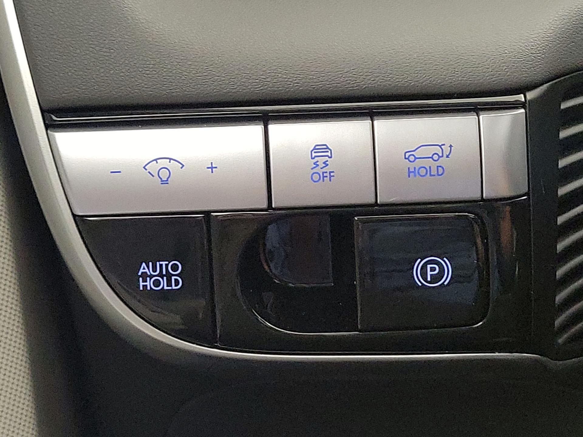 Thumbnail: 2023 Hyundai Ioniq 5 - 13