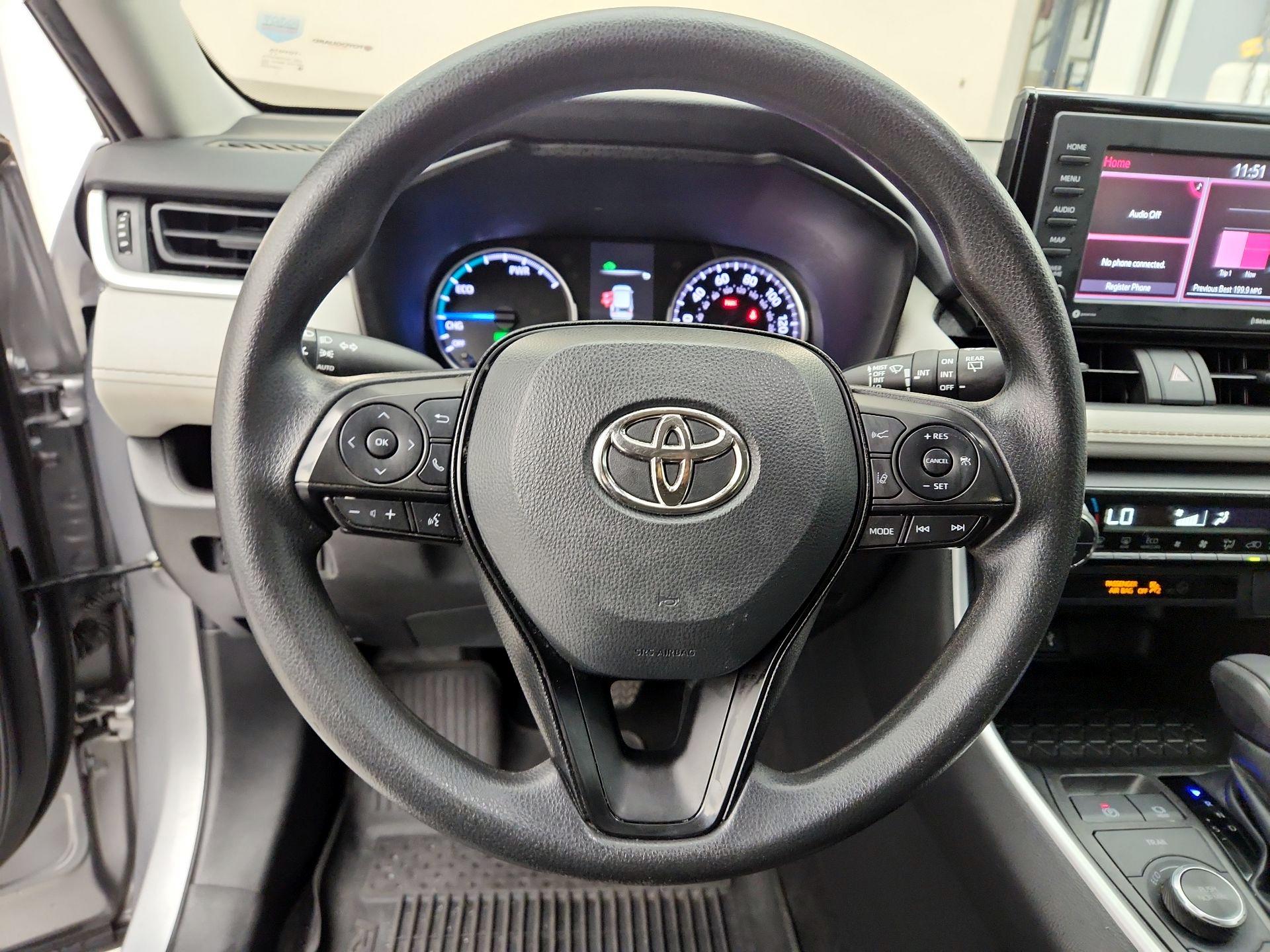 Thumbnail: 2022 Toyota RAV4 - 10