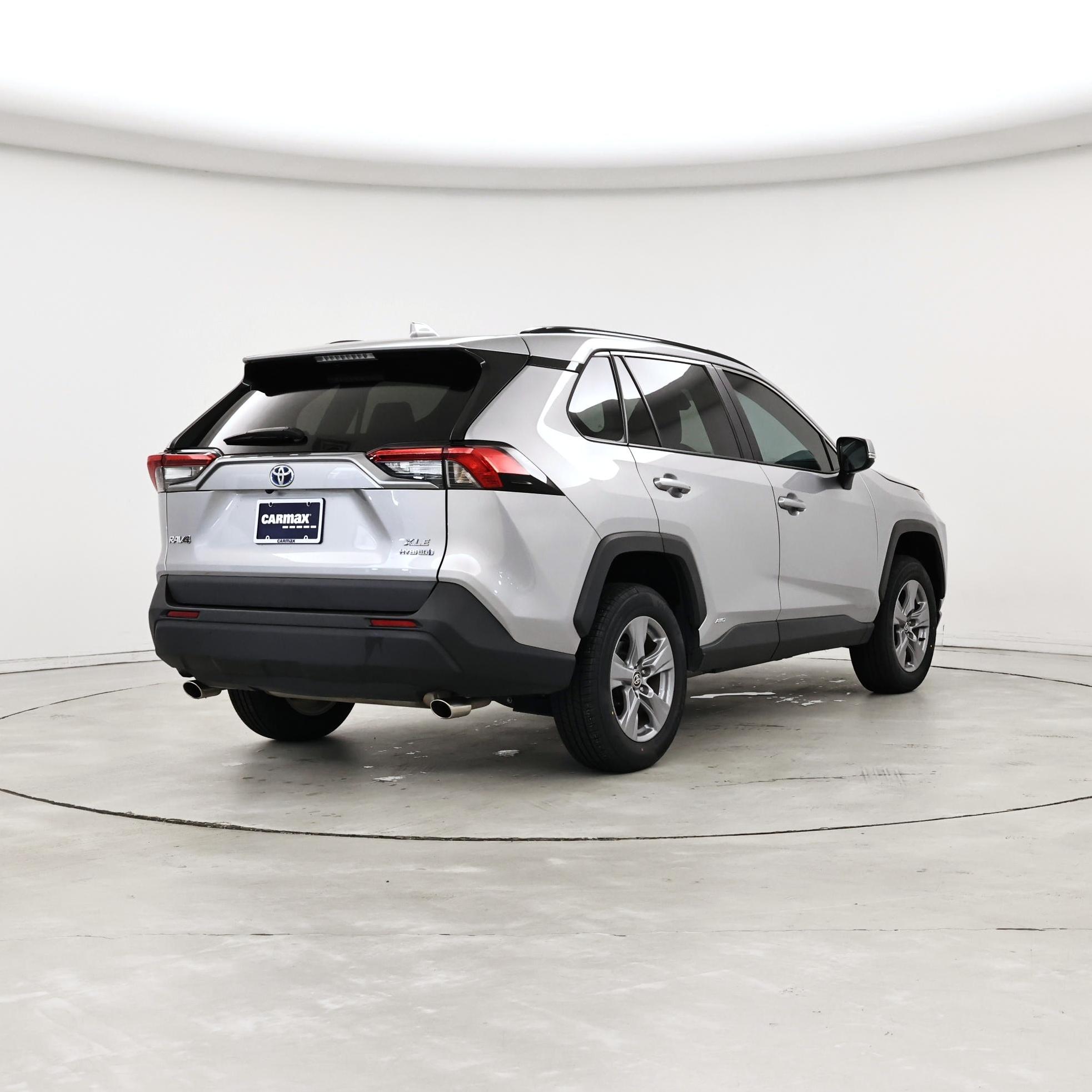 Thumbnail: 2022 Toyota RAV4 - 8