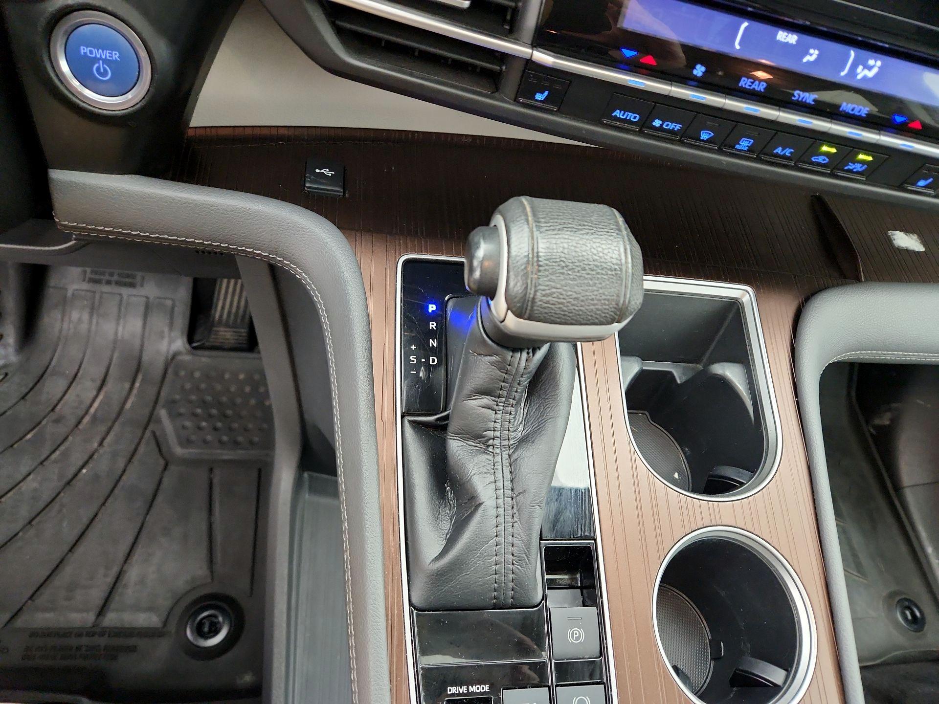 Thumbnail: 2022 Toyota Sienna - 18