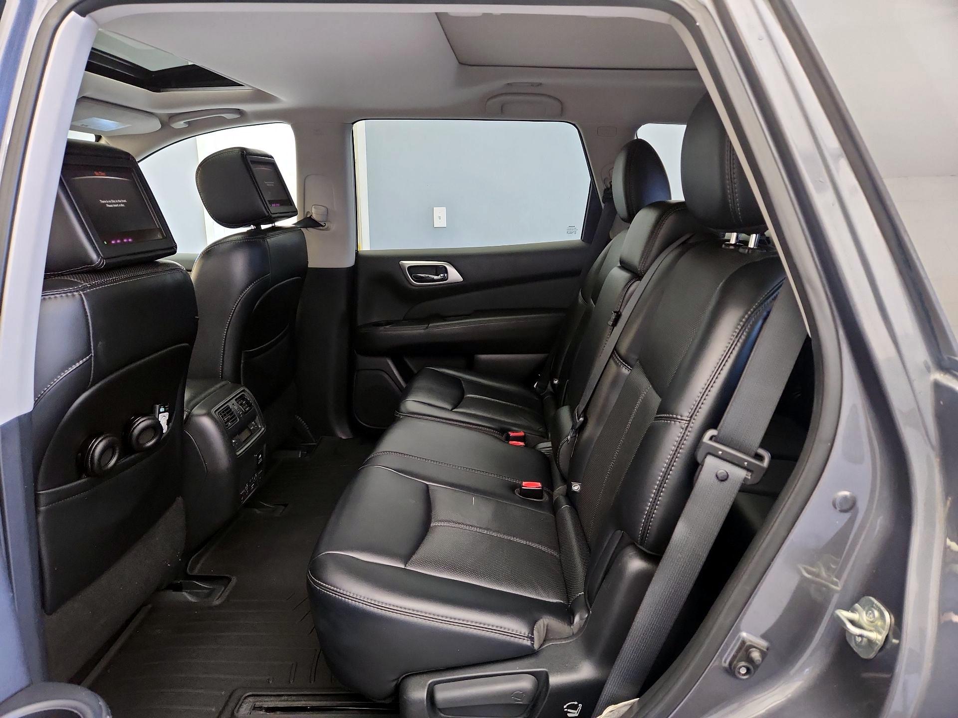 Thumbnail: 2017 Nissan Pathfinder - 20