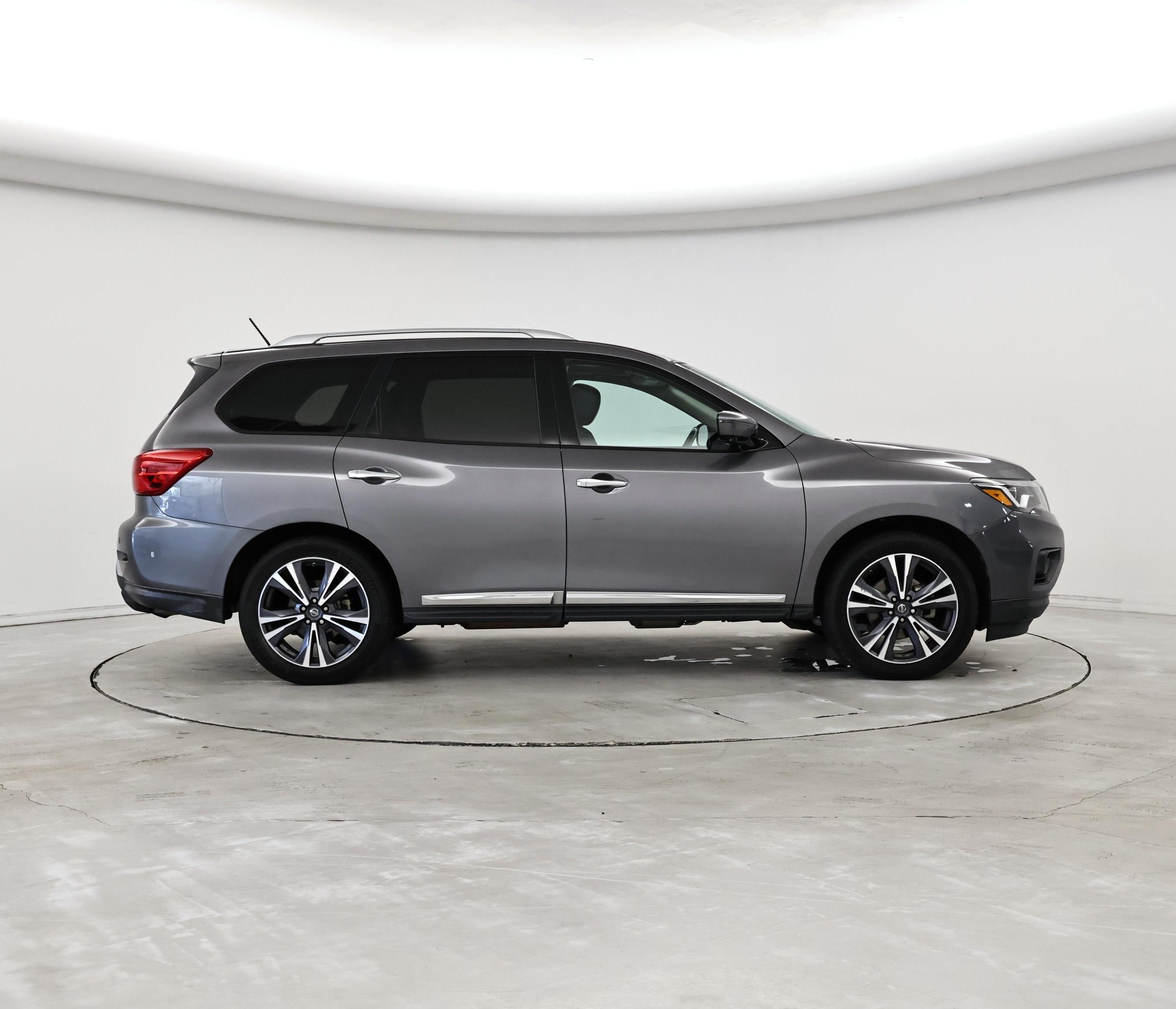 Thumbnail: 2017 Nissan Pathfinder - 7