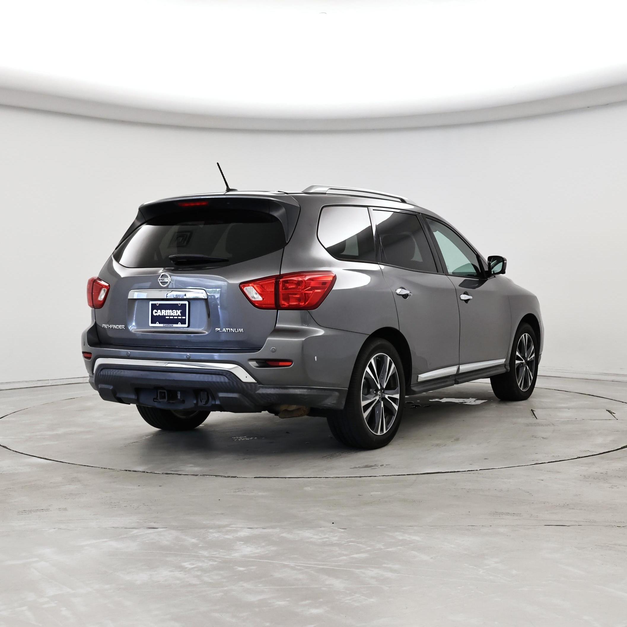 Thumbnail: 2017 Nissan Pathfinder - 8