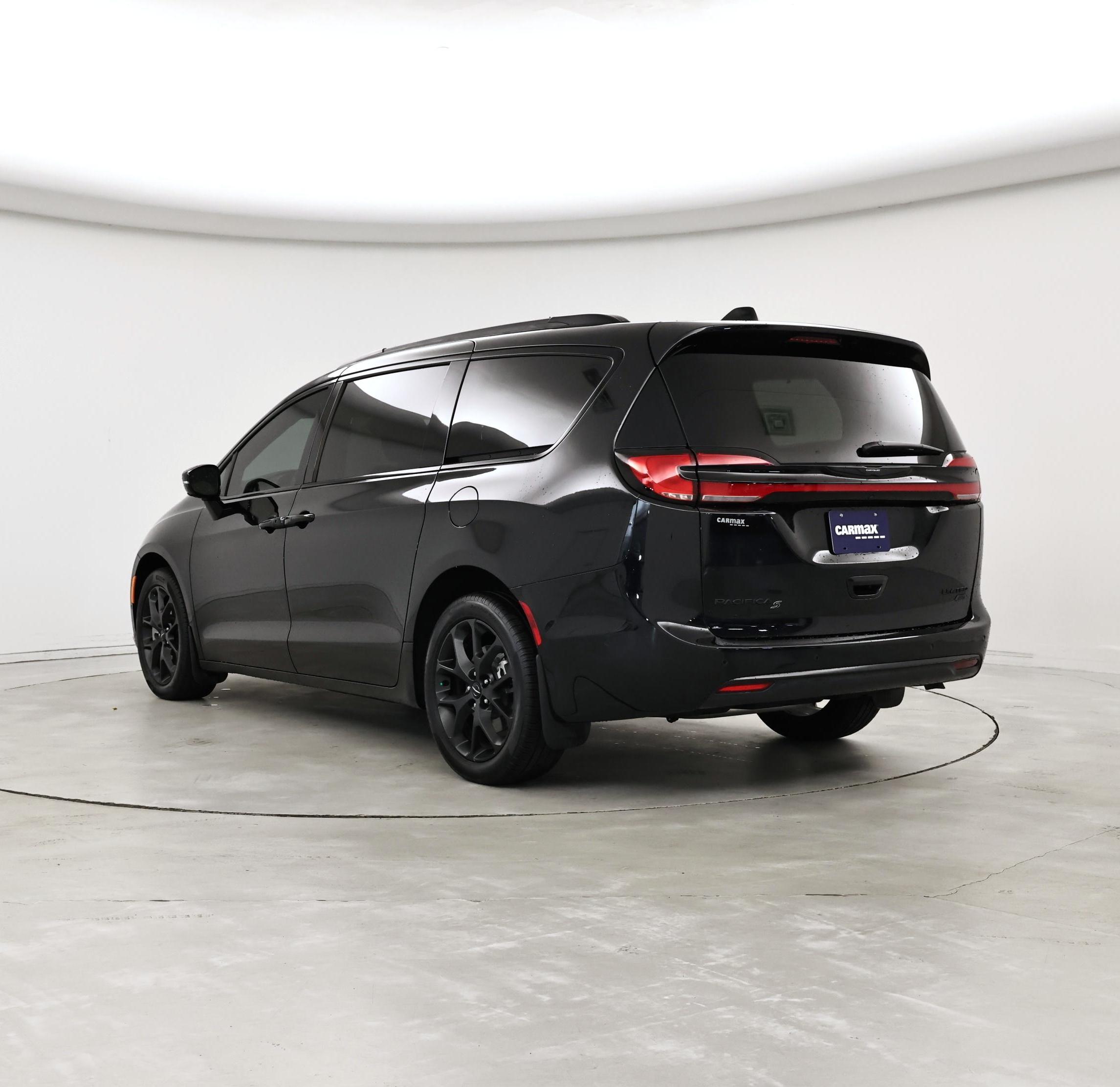 Thumbnail: 2022 Chrysler Pacifica - 2