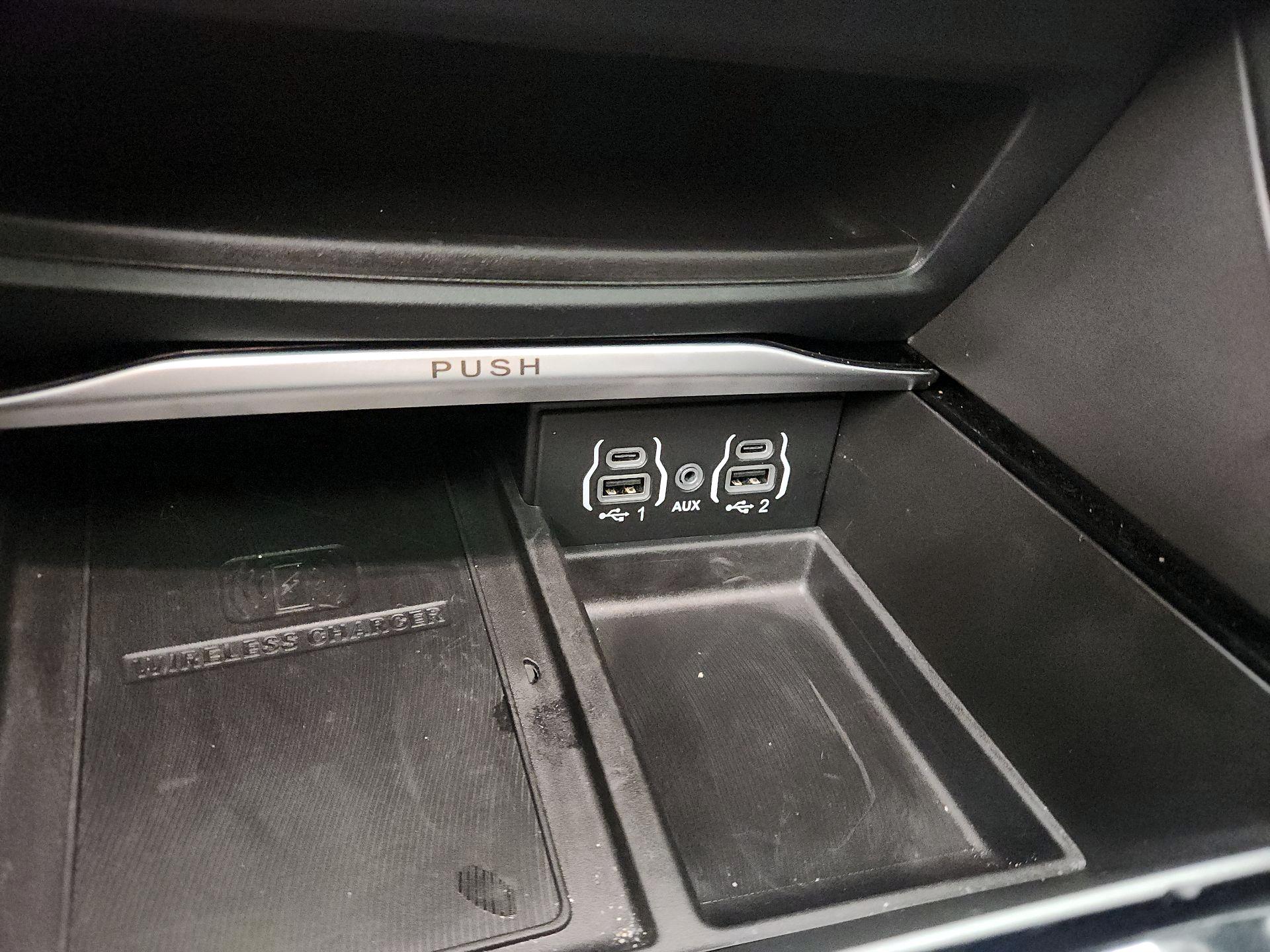 Thumbnail: 2022 Chrysler Pacifica - 19