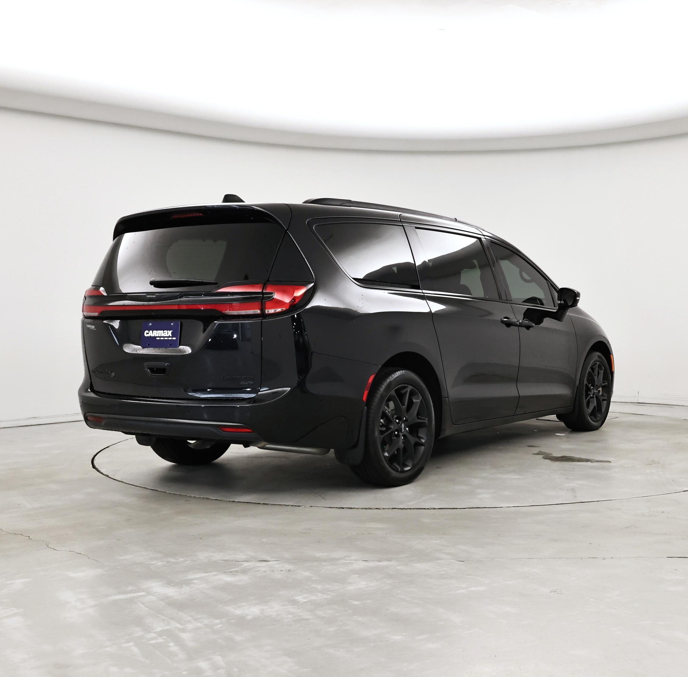 Thumbnail: 2022 Chrysler Pacifica - 8