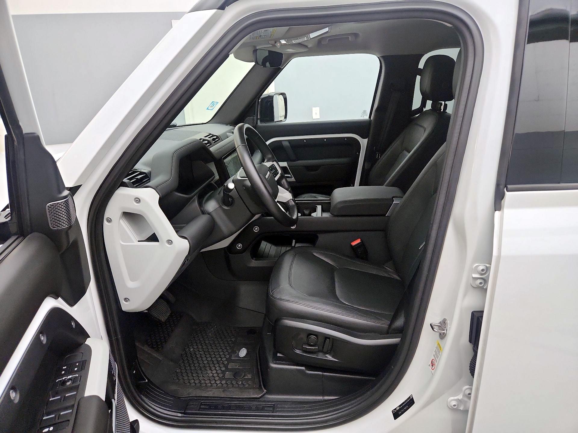 Thumbnail: 2024 Land Rover Defender - 11