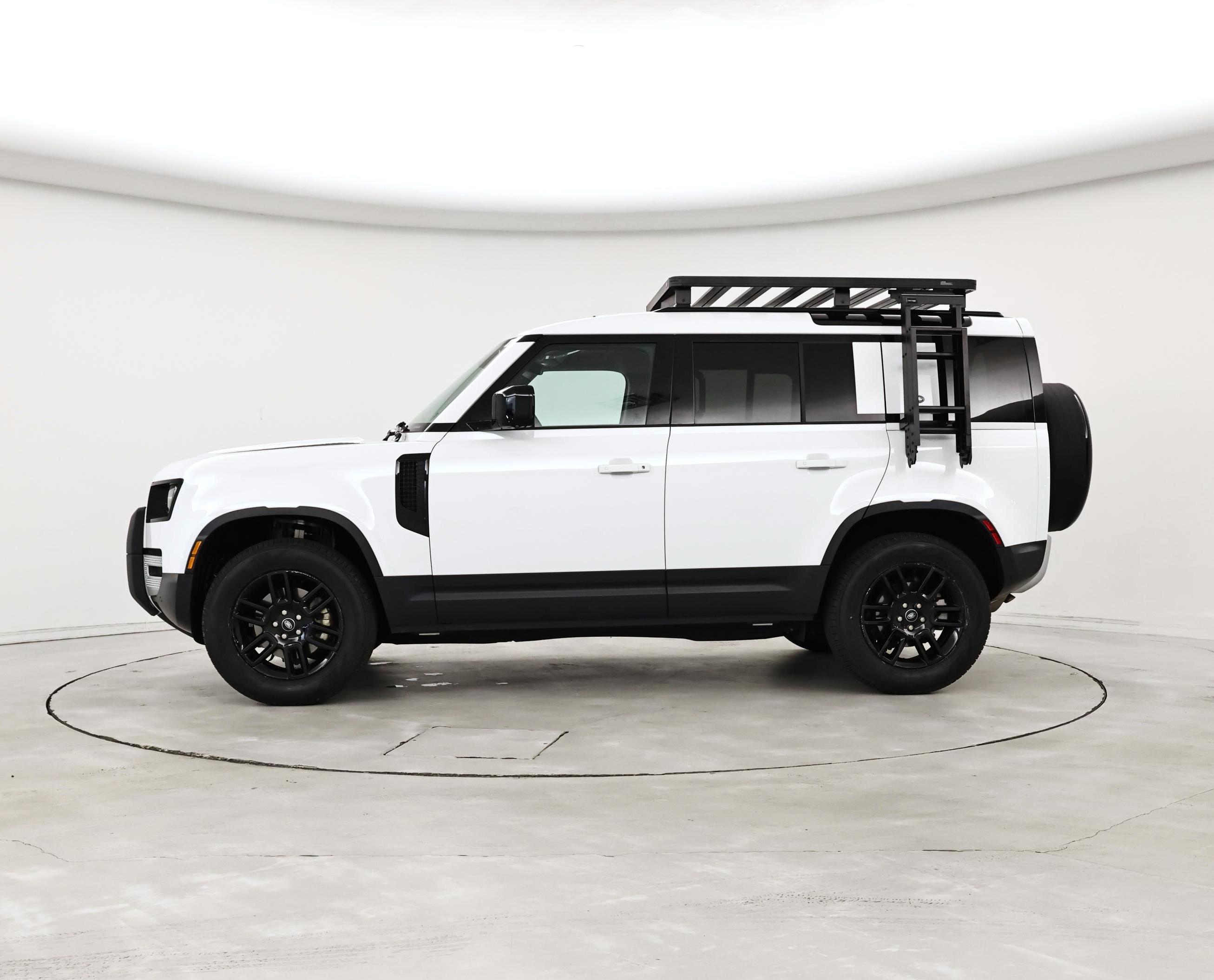 Thumbnail: 2024 Land Rover Defender - 3