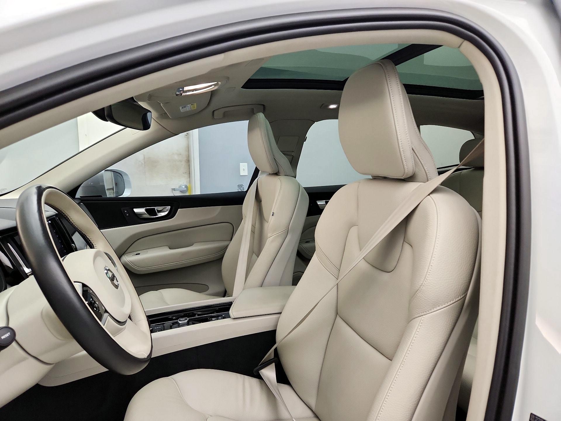 Thumbnail: 2023 Volvo XC60 - 19