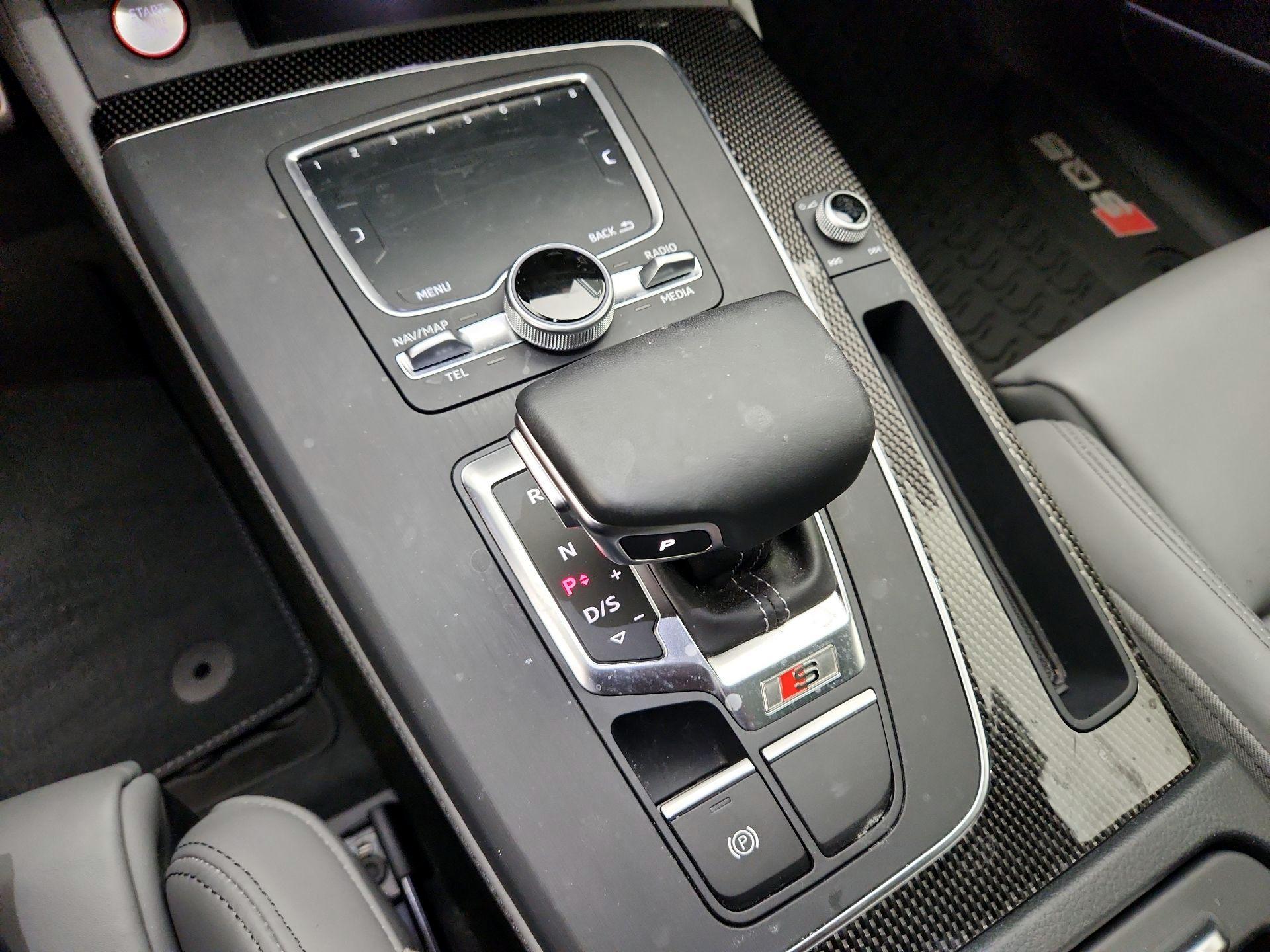 Thumbnail: 2018 Audi SQ5 - 17