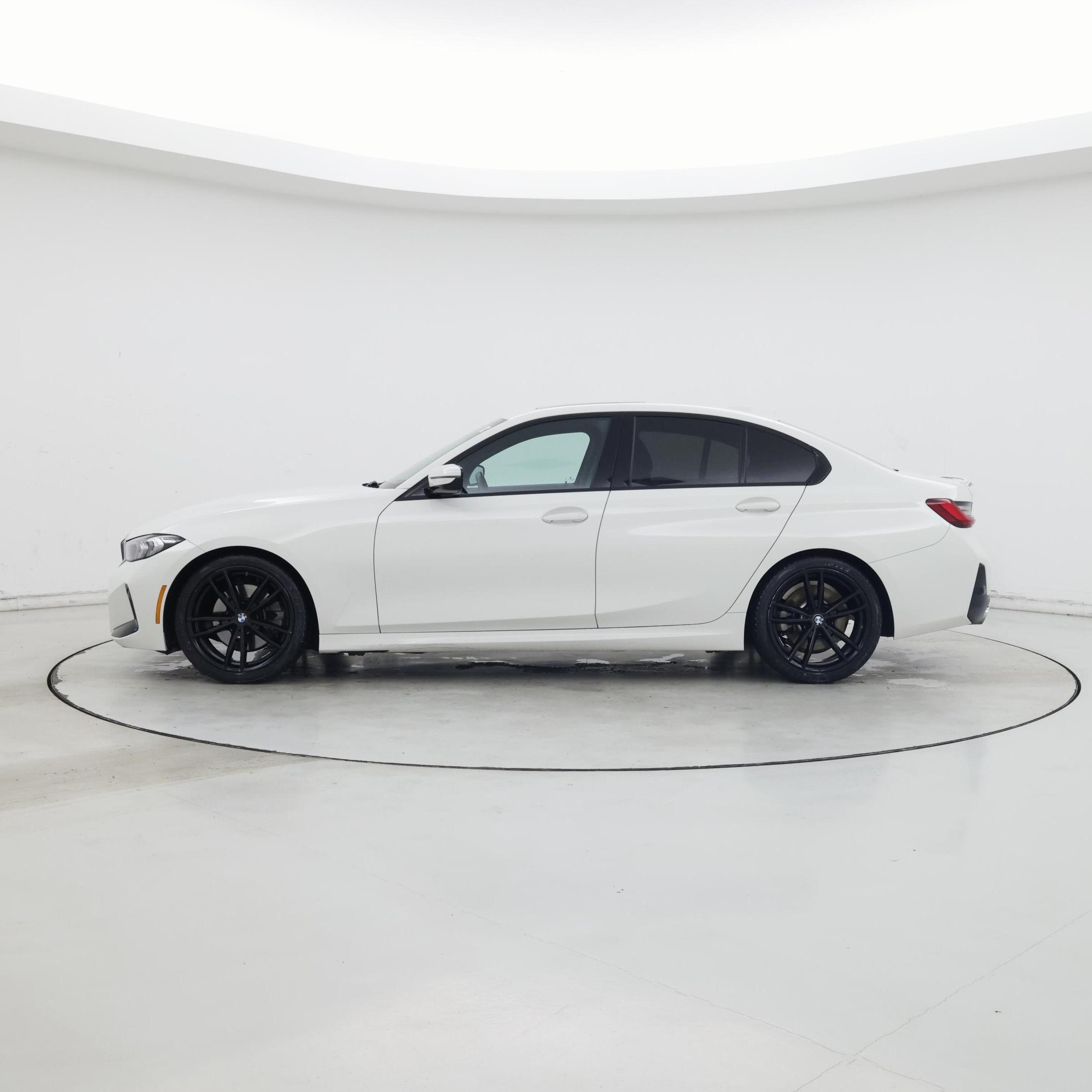 Thumbnail: 2023 BMW 3 Series - 3