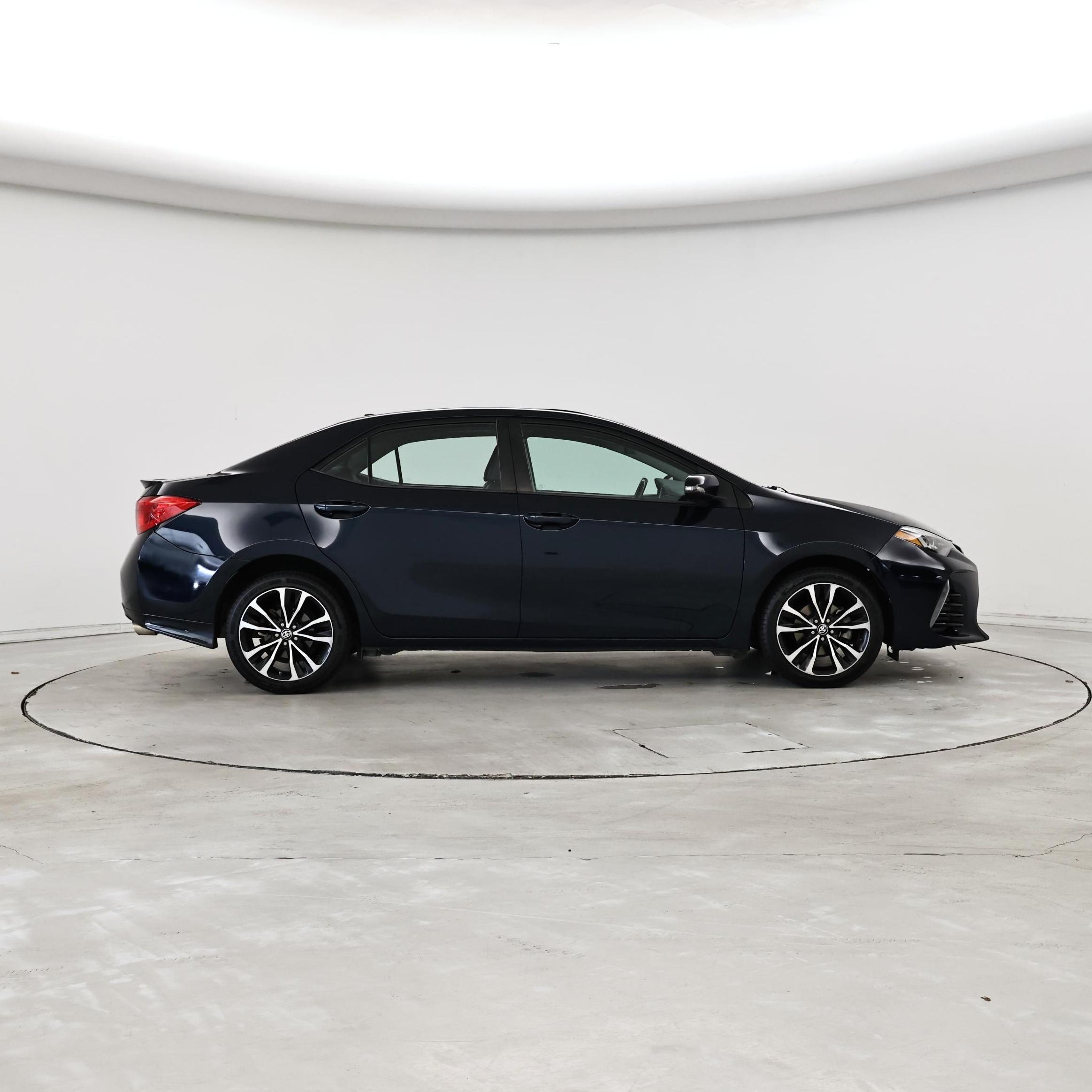 Thumbnail: 2017 Toyota Corolla - 7