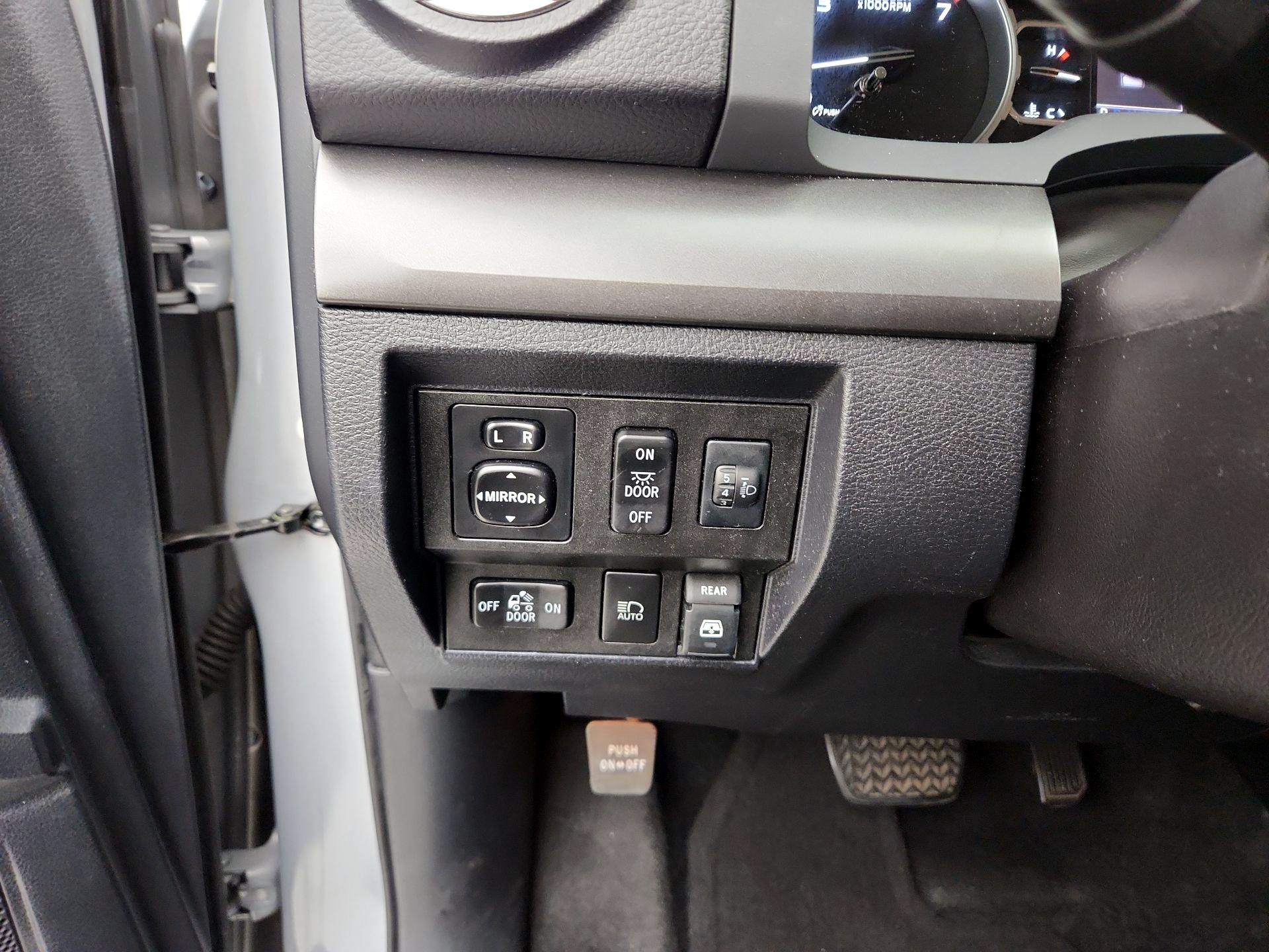 Thumbnail: 2018 Toyota Tundra - 13