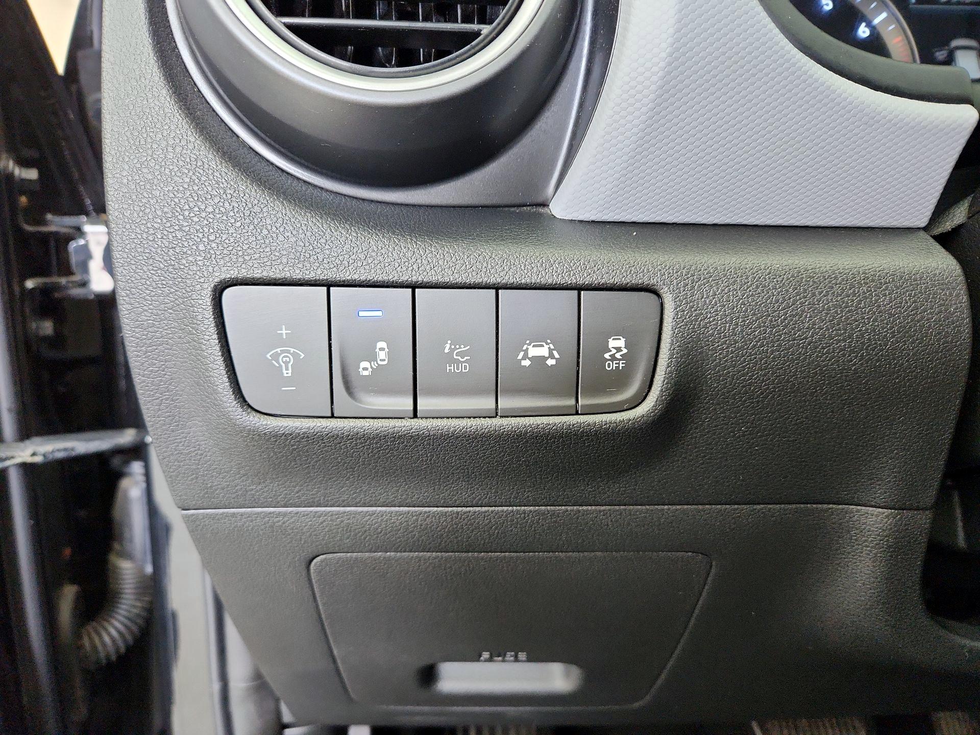 Thumbnail: 2021 Hyundai Kona - 13
