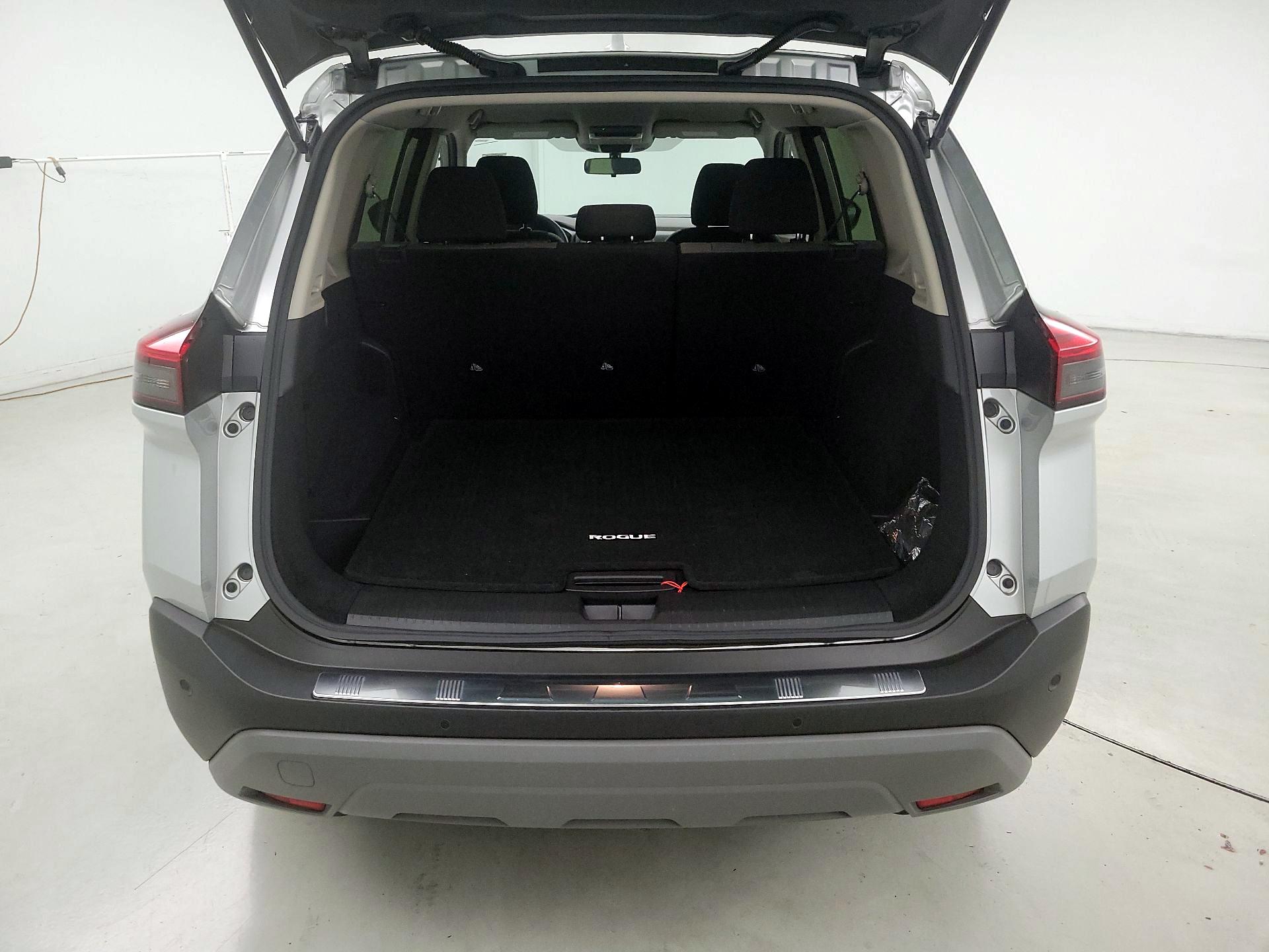 Thumbnail: 2023 Nissan Rogue - 18