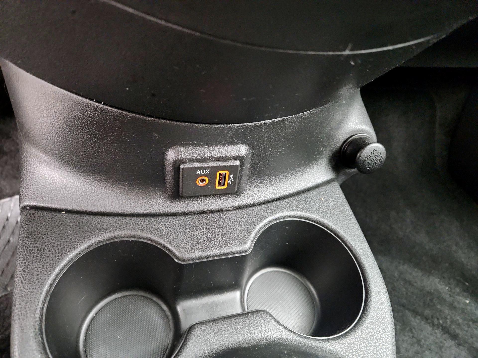 Thumbnail: 2019 Nissan Versa Note - 18