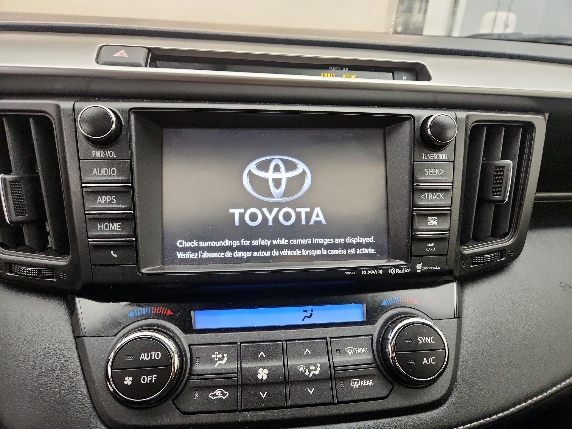 Thumbnail: 2016 Toyota RAV4 - 15