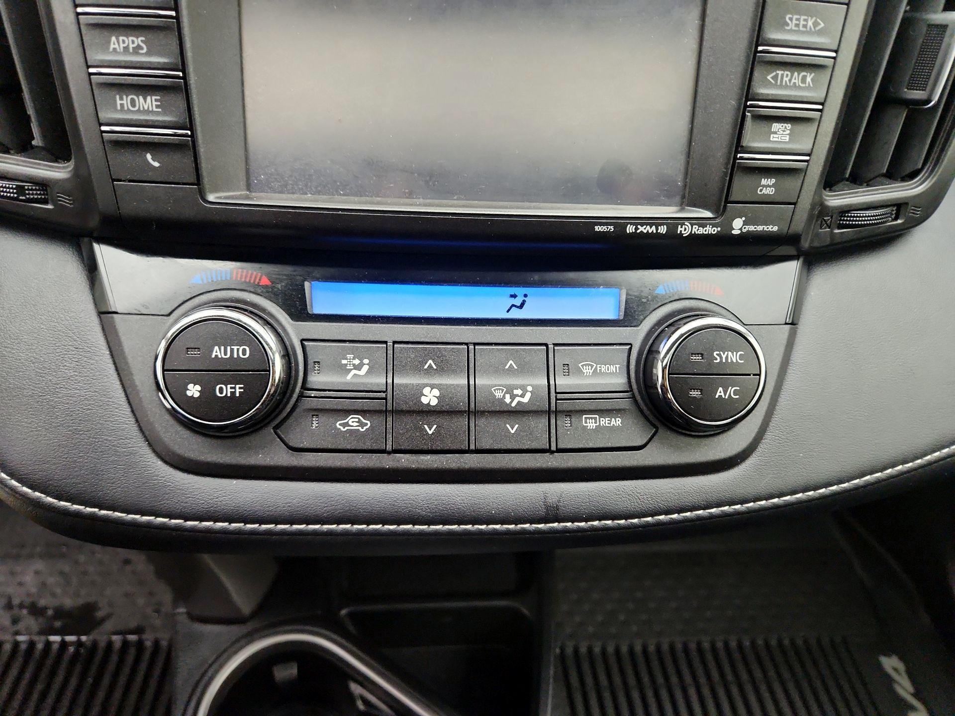 Thumbnail: 2016 Toyota RAV4 - 16