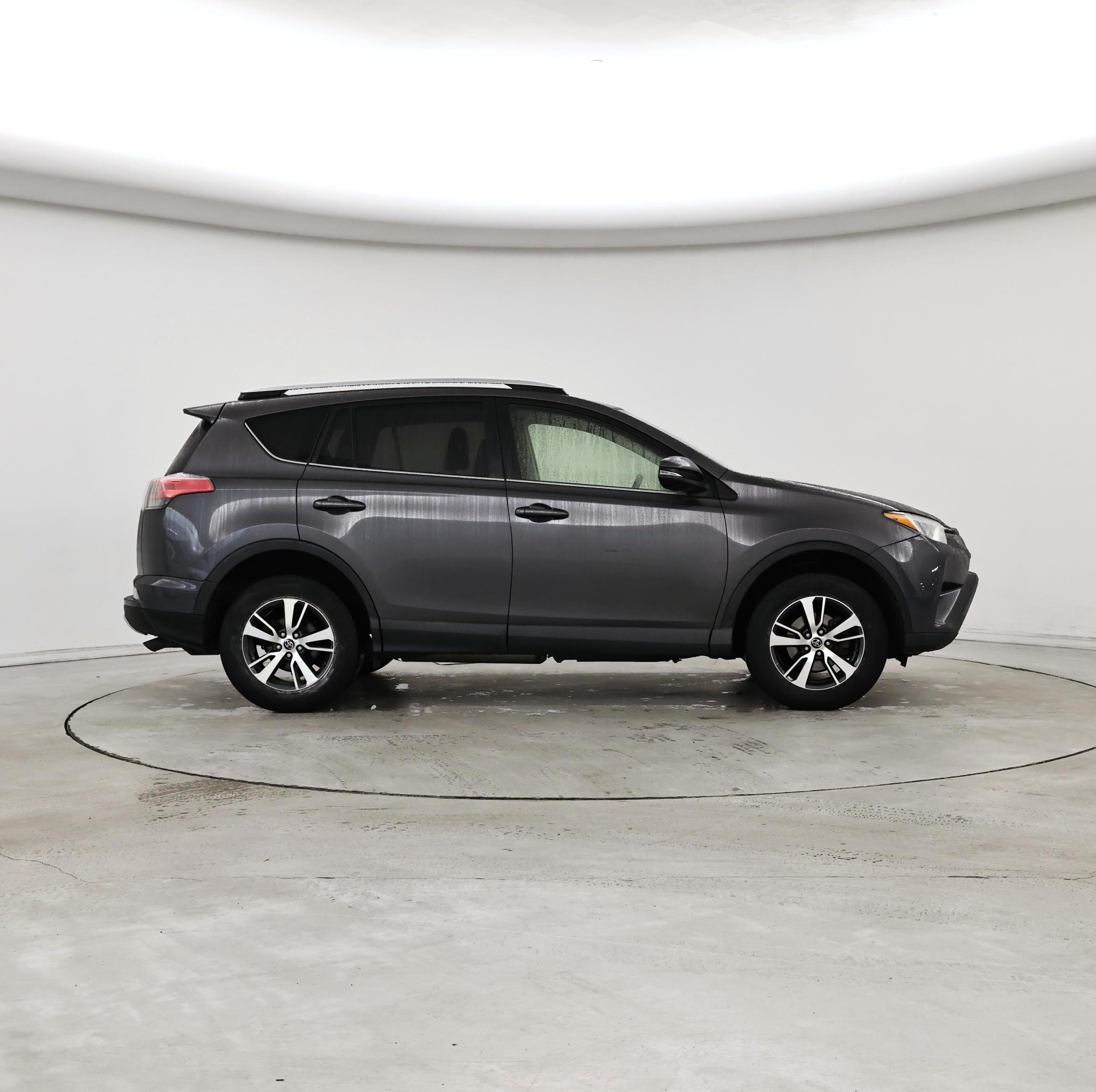 Thumbnail: 2016 Toyota RAV4 - 7
