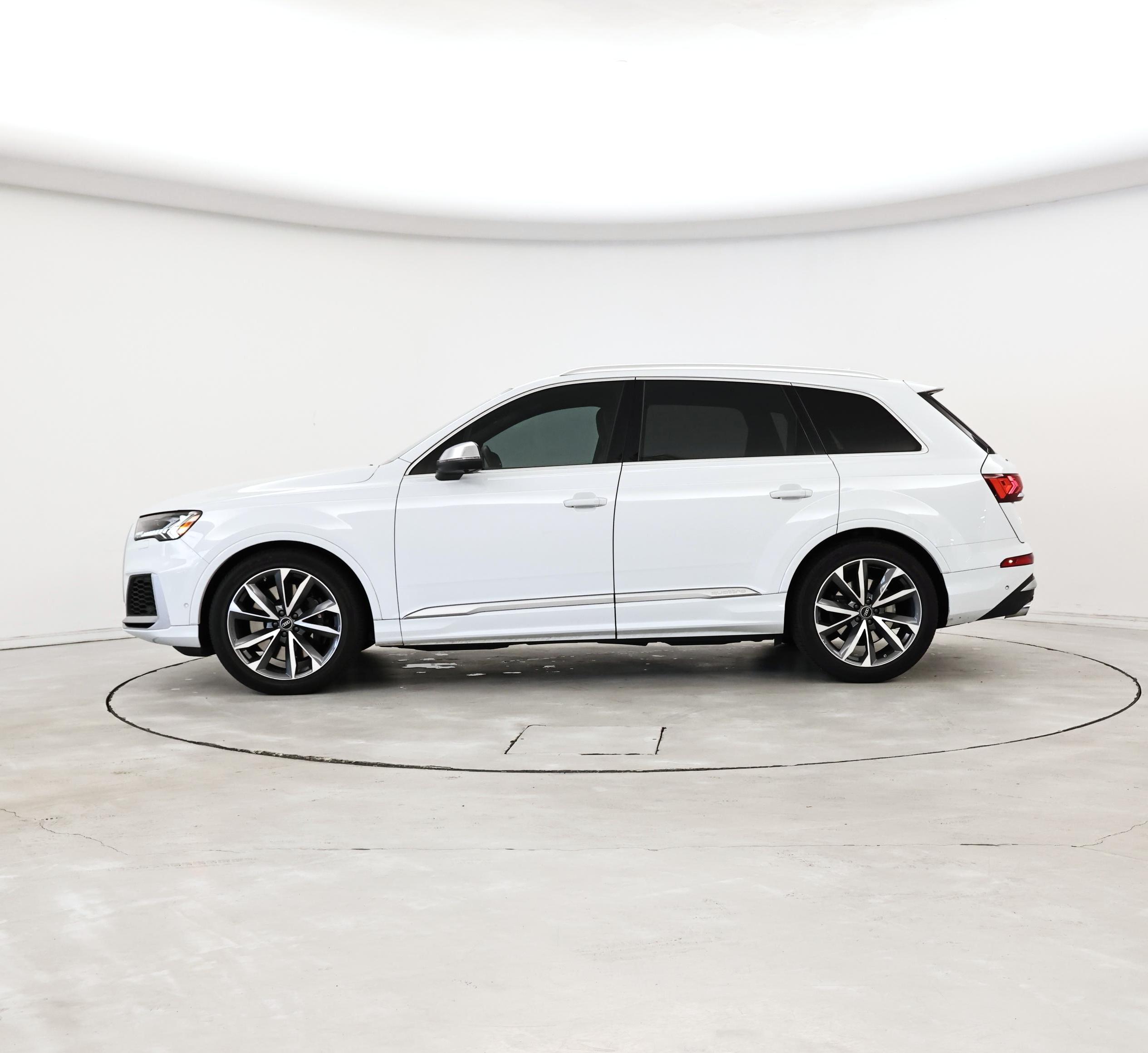 Thumbnail: 2023 Audi SQ7 - 3