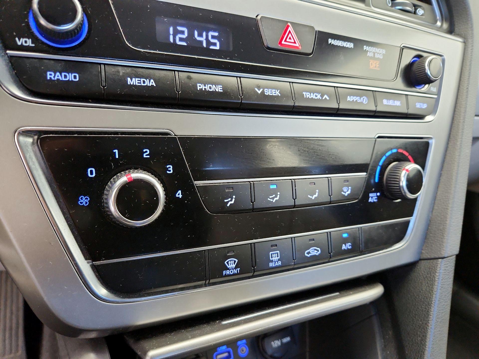 Thumbnail: 2016 Hyundai Sonata - 16