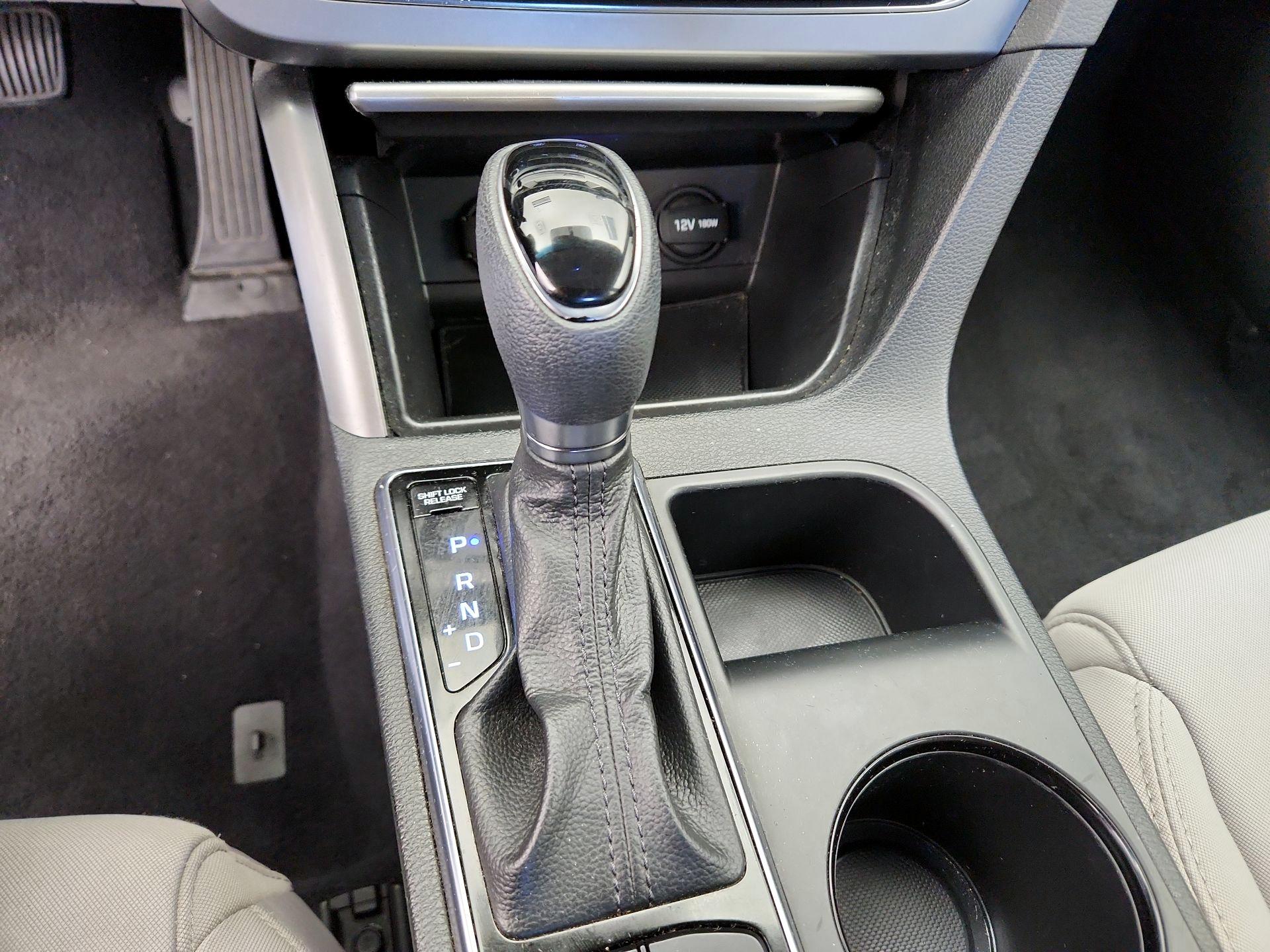 Thumbnail: 2016 Hyundai Sonata - 17