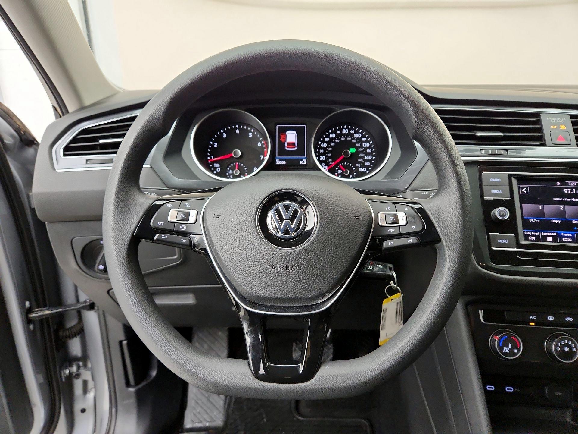 Thumbnail: 2020 Volkswagen Tiguan - 10