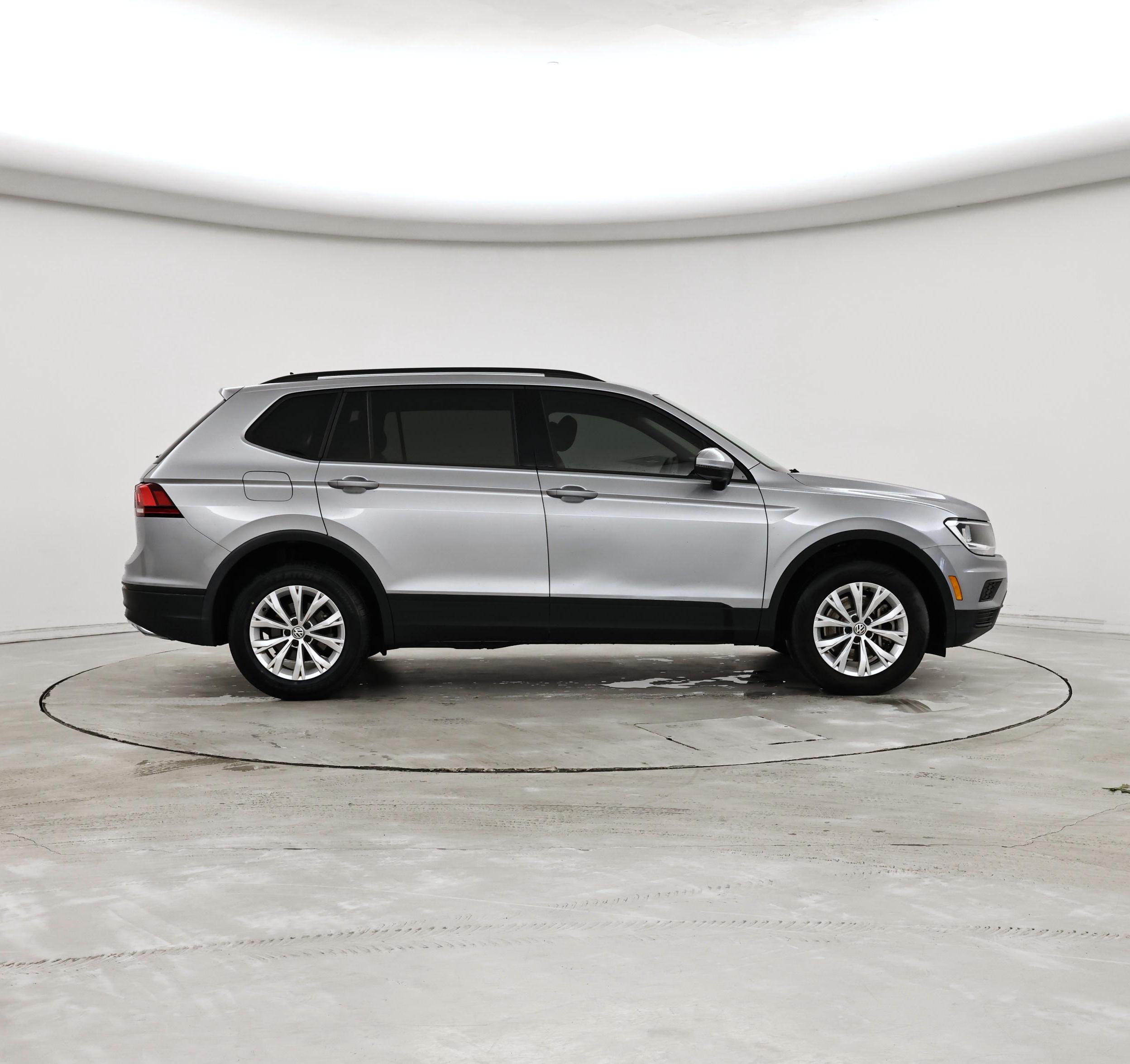 Thumbnail: 2020 Volkswagen Tiguan - 7